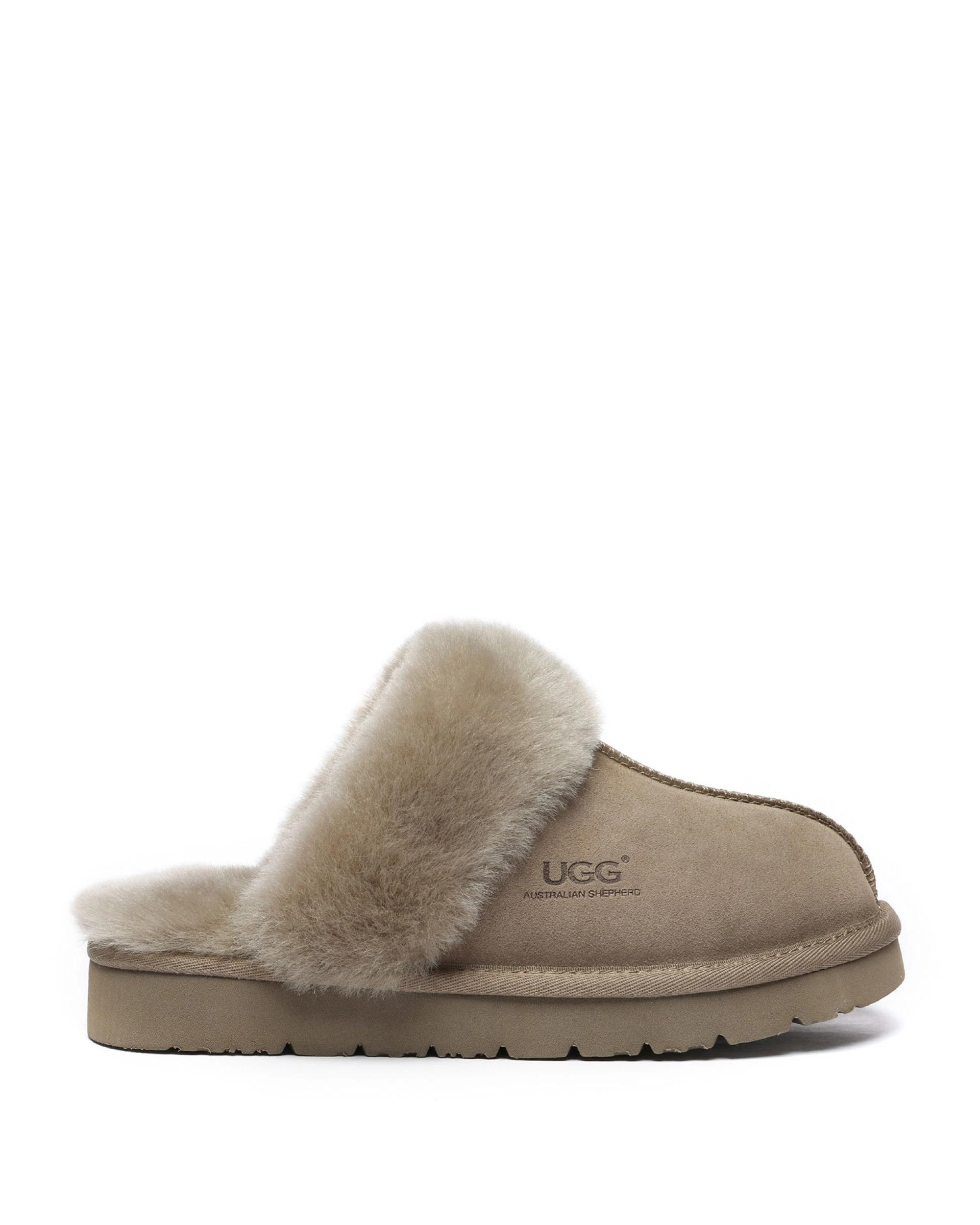 1 Australian Shepherd UGG Womens Muffin Slipper Special CARIBOU, 1 of 5