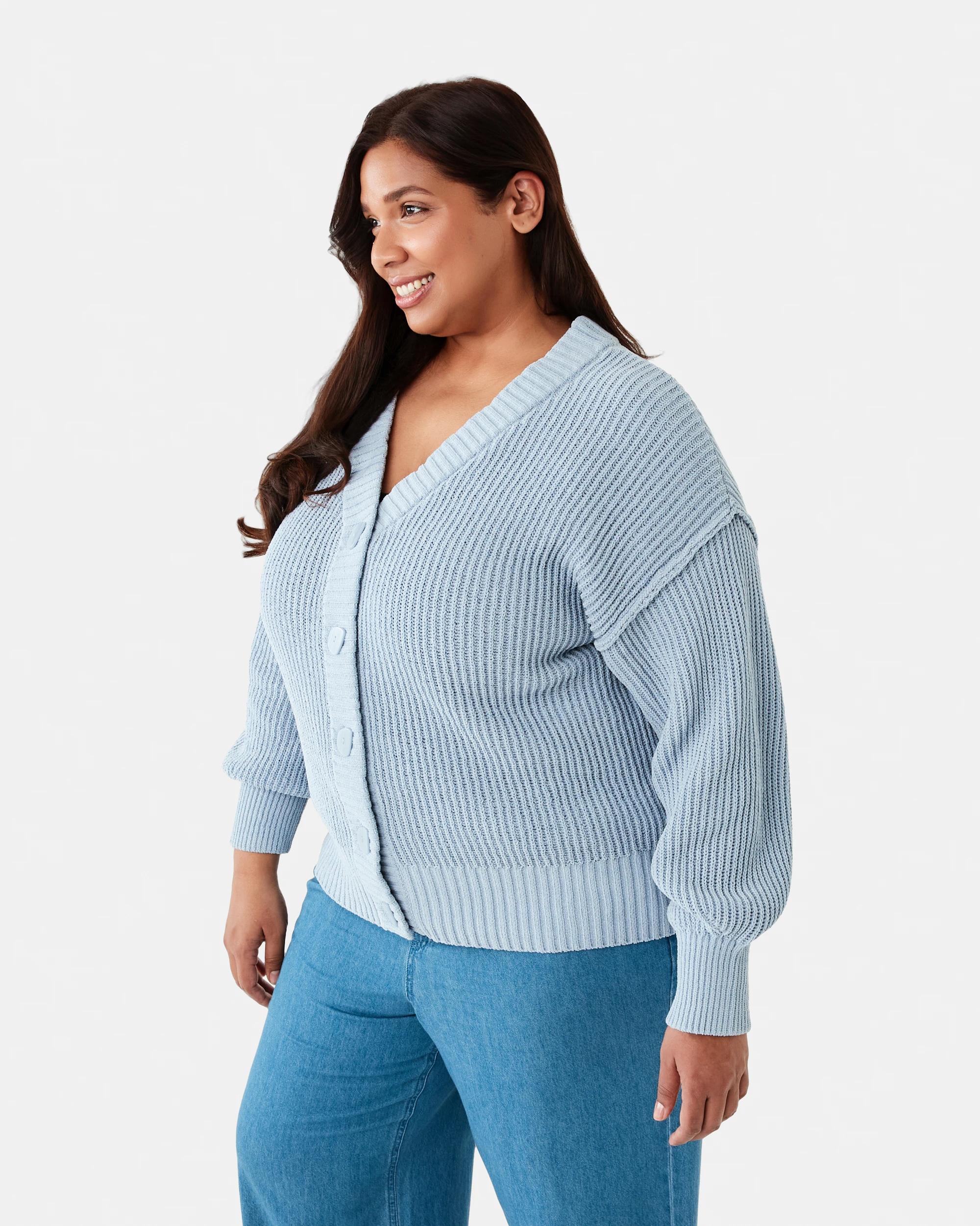 2 Curve Chenille Cardigan Blizzard, 2 of 7