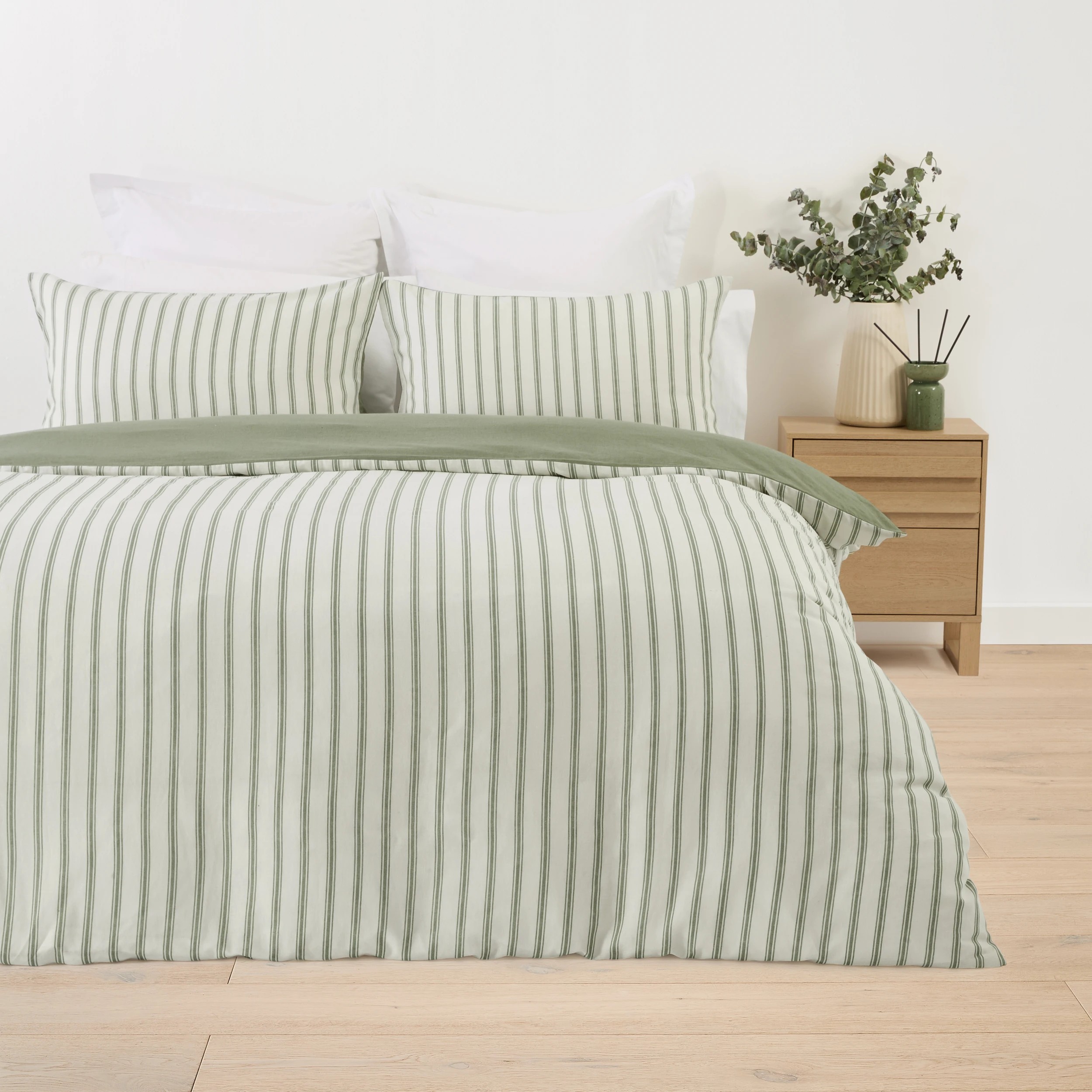 3 Linen Cotton Reversible Quilt Cover Set - Queen Bed, Forest, 3 of 9