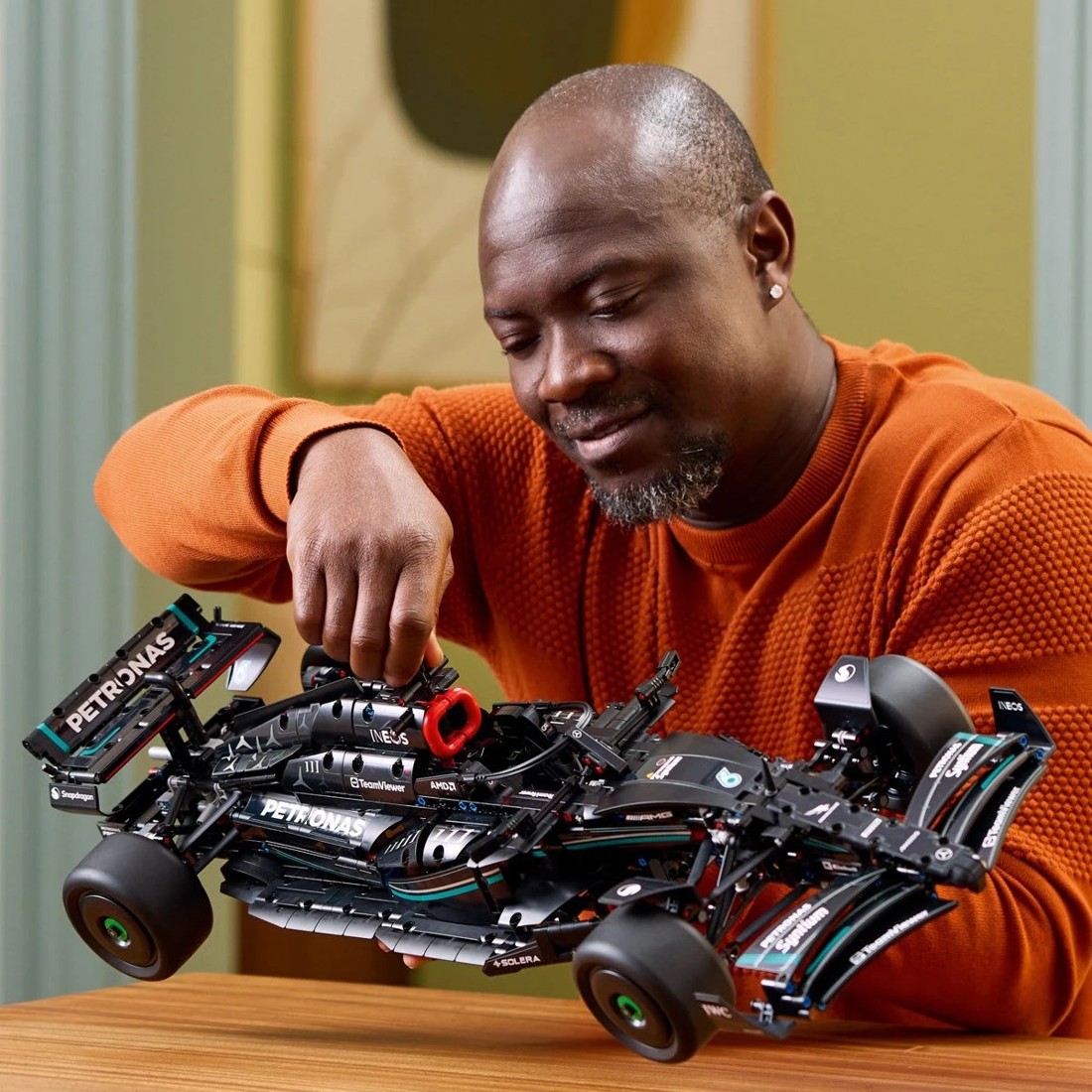 9 LEGO Technic Mercedes-AMG F1 W14 E Performance 42171, 9 of 11