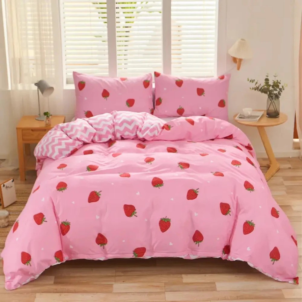 1 Dreamfields Strawberry Dream Design Quilt Doona Duvet Cover Set - Single Bed - Multi, 1 of 1