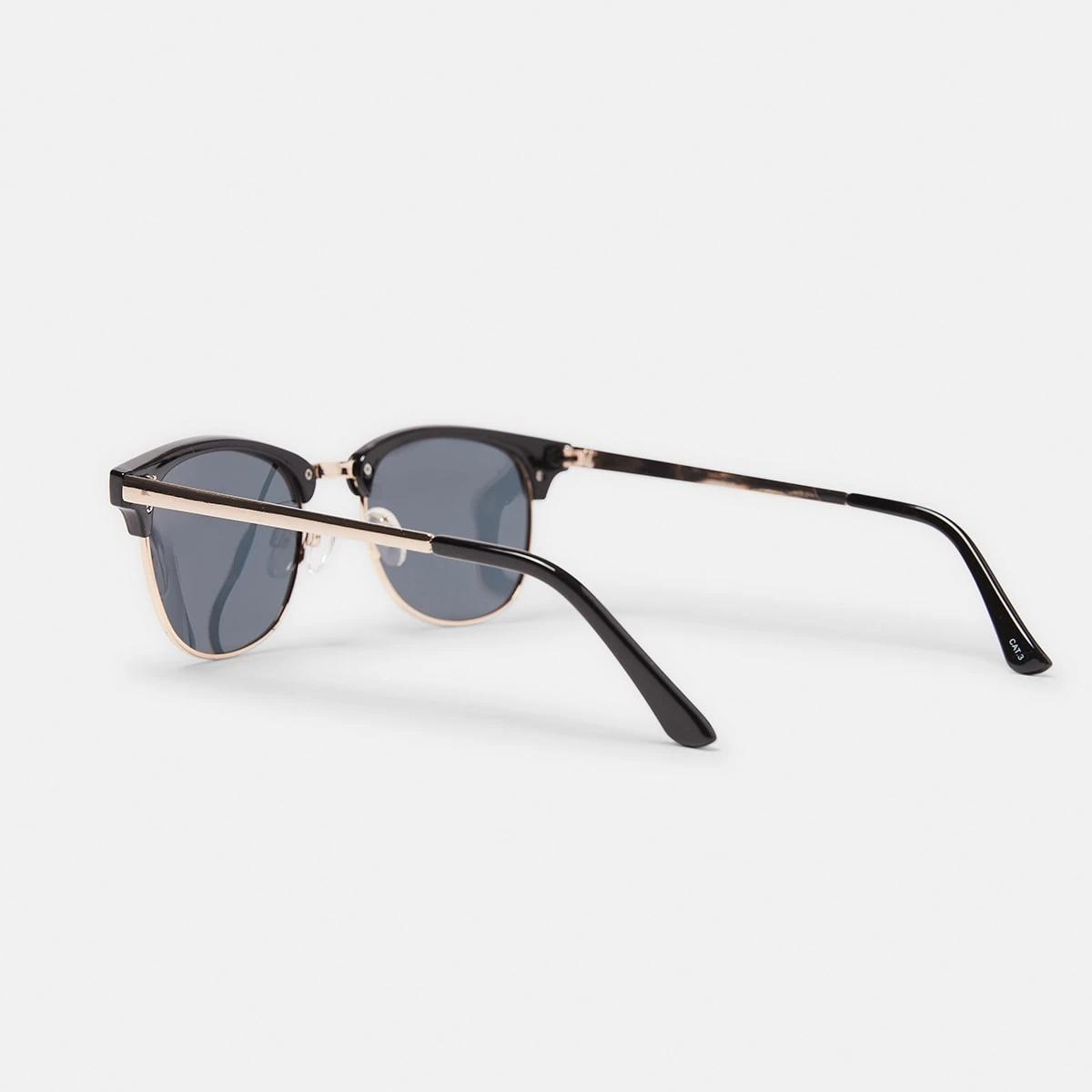 3 Classic Polarised Sunglasses BLACK, 3 of 7