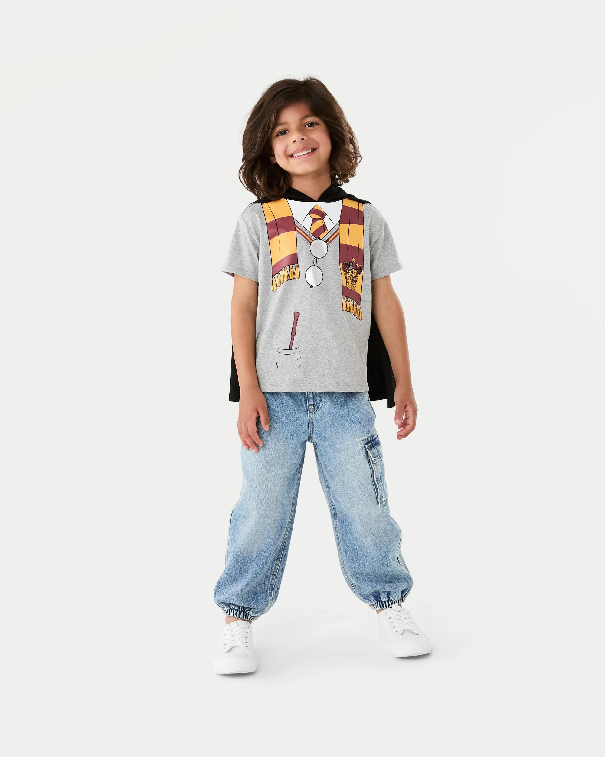 7 Harry Potter License Character Cape T-shirt Harry P, 7 of 8