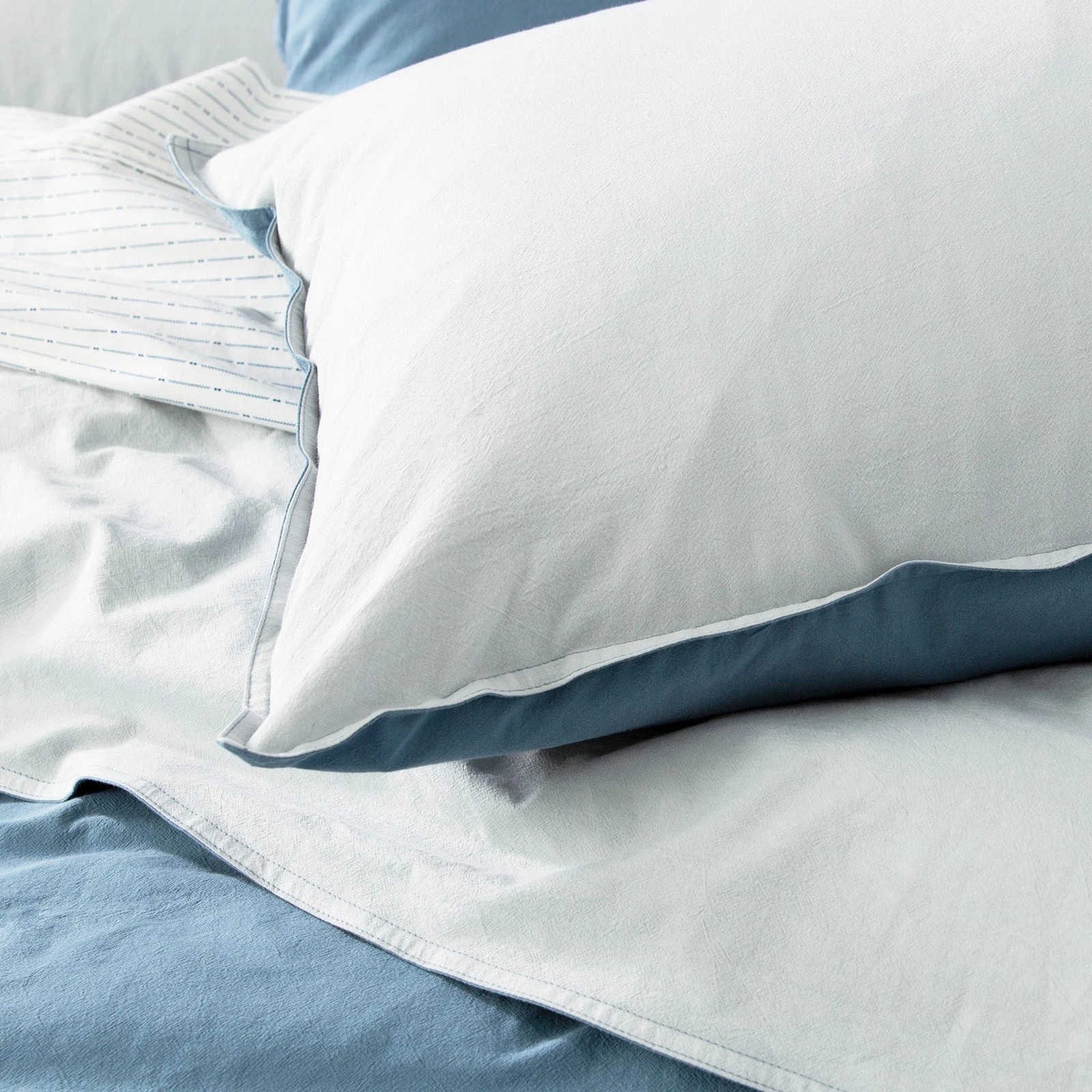 3 Renee Taylor Solana Vintage Stone-Washed Reversible Quilt Cover Set, 100% Cotton, Blue. - Blue, 3 of 4