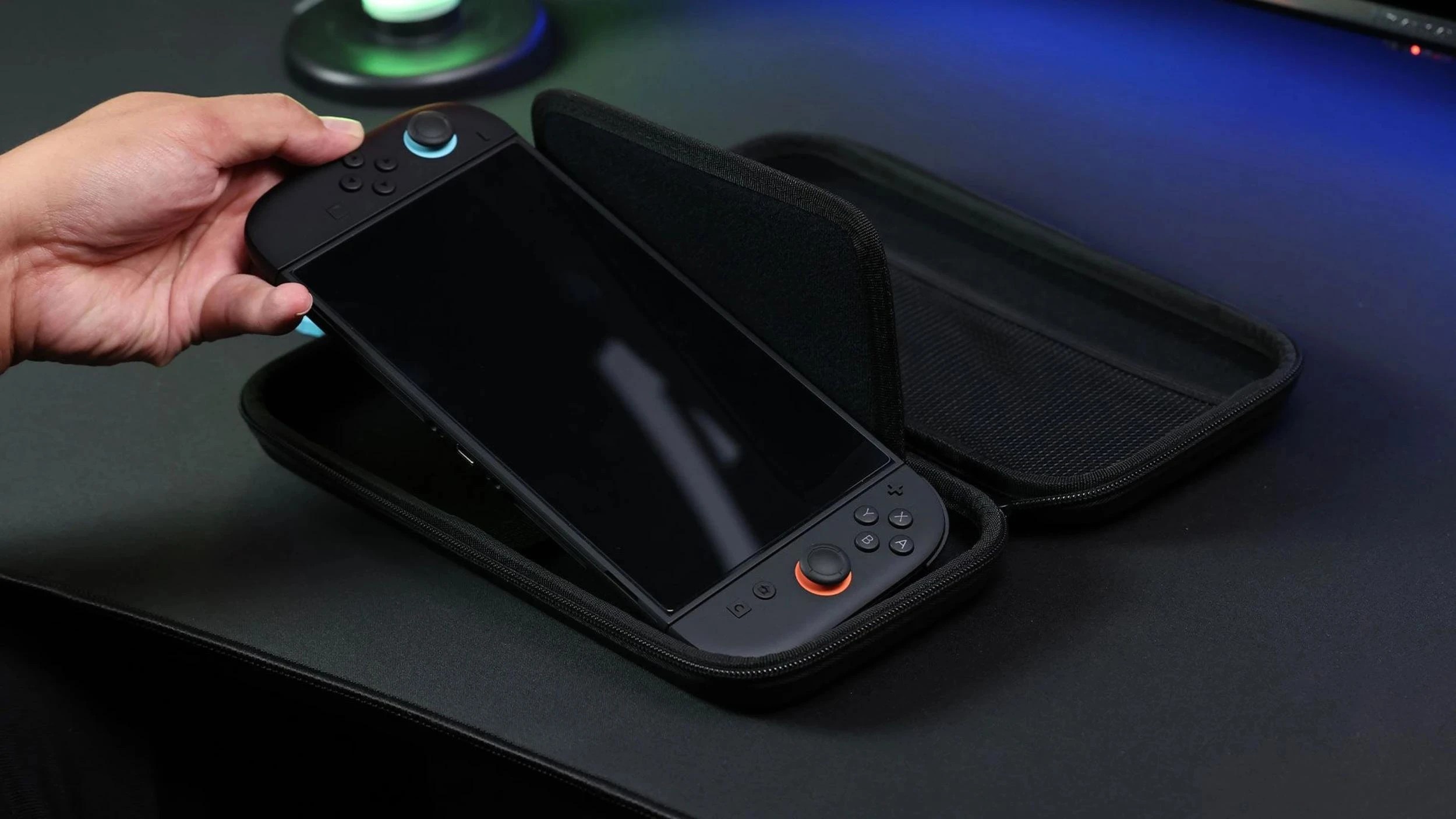 3 Powerwave EVA Carry Case - Nintendo Switch 2 - Black, 3 of 5