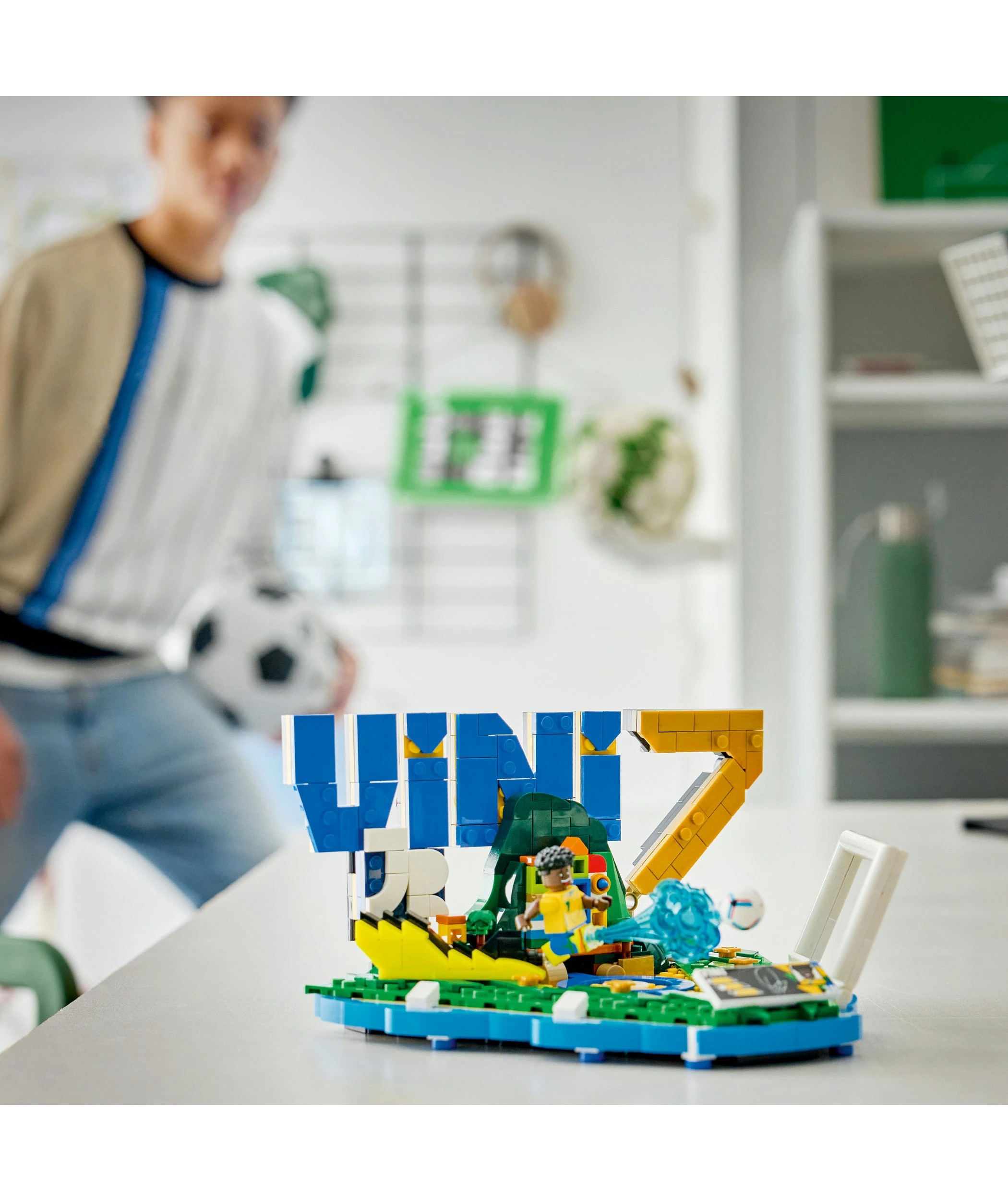 9 LEGO Editions Football Vini Jr. Football Highlights 43027, 9 of 10