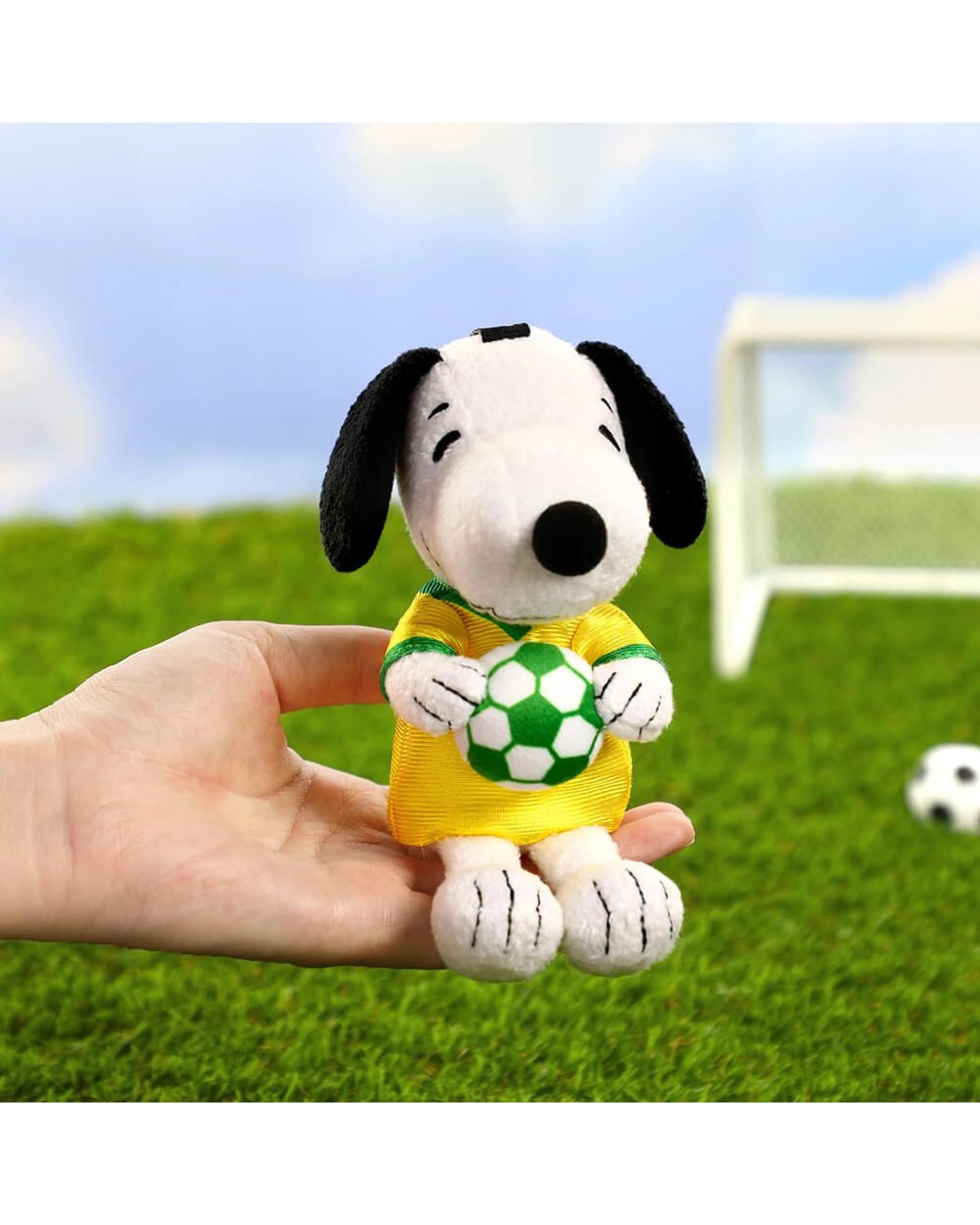 7 Peanuts Soccer Series Plush Keychain Blind Box, 7 of 9