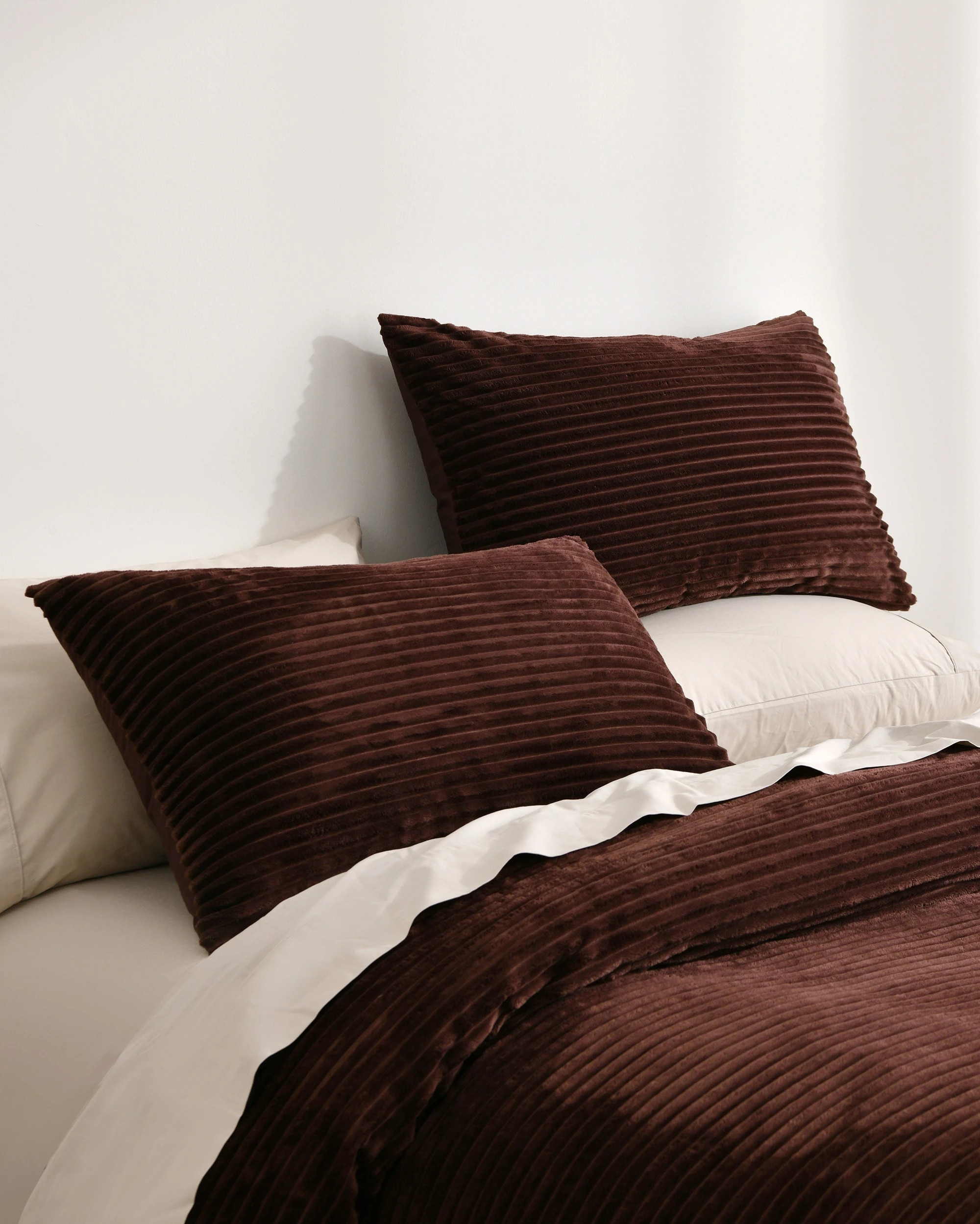 3 Dreamaker Embossed Fleece Quilt Cover Set - Queen Bed - Chocolate, 3 of 6