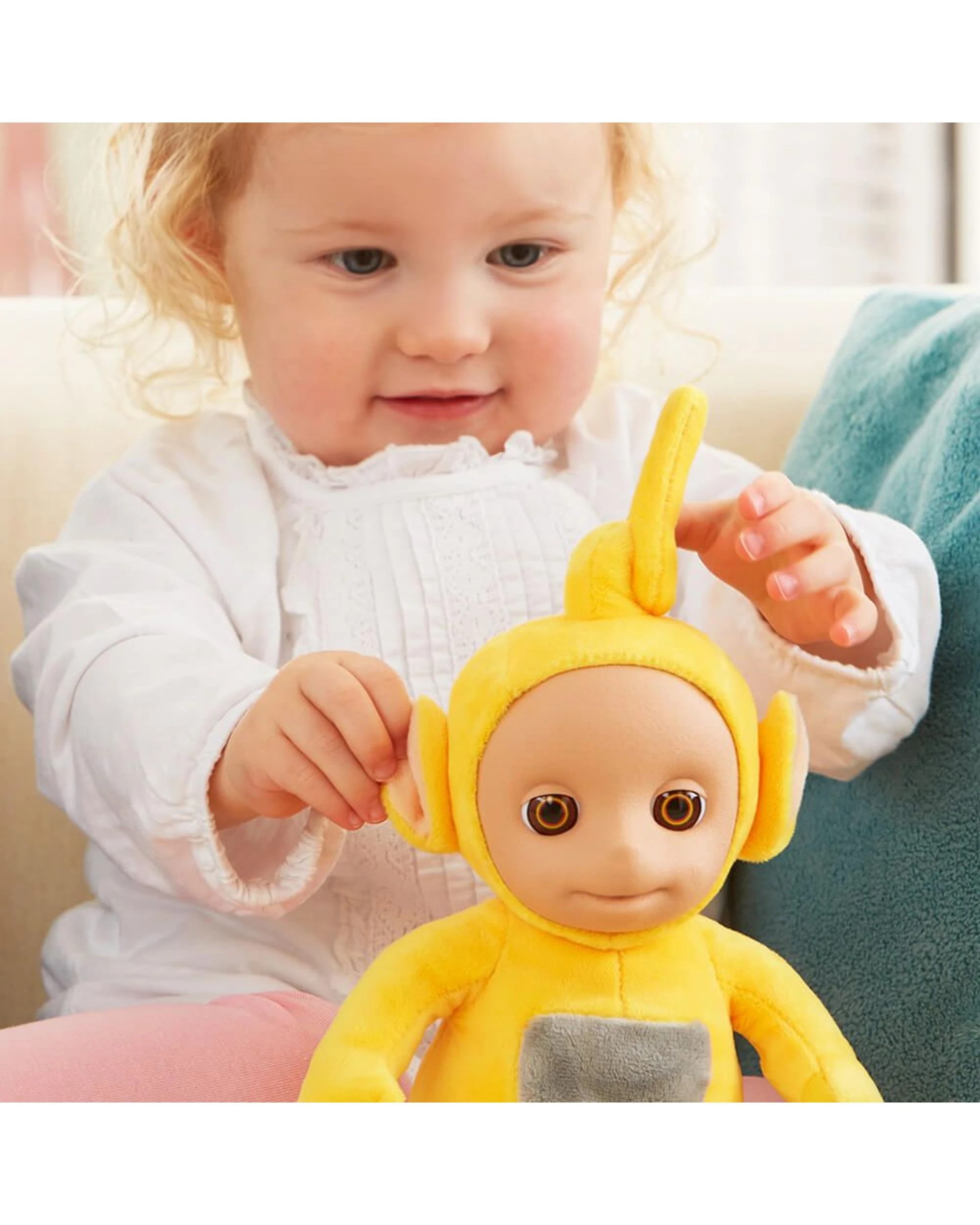 3 Teletubbies Talking Laa-Laa 30cm Plush - Yellow, 3 of 4