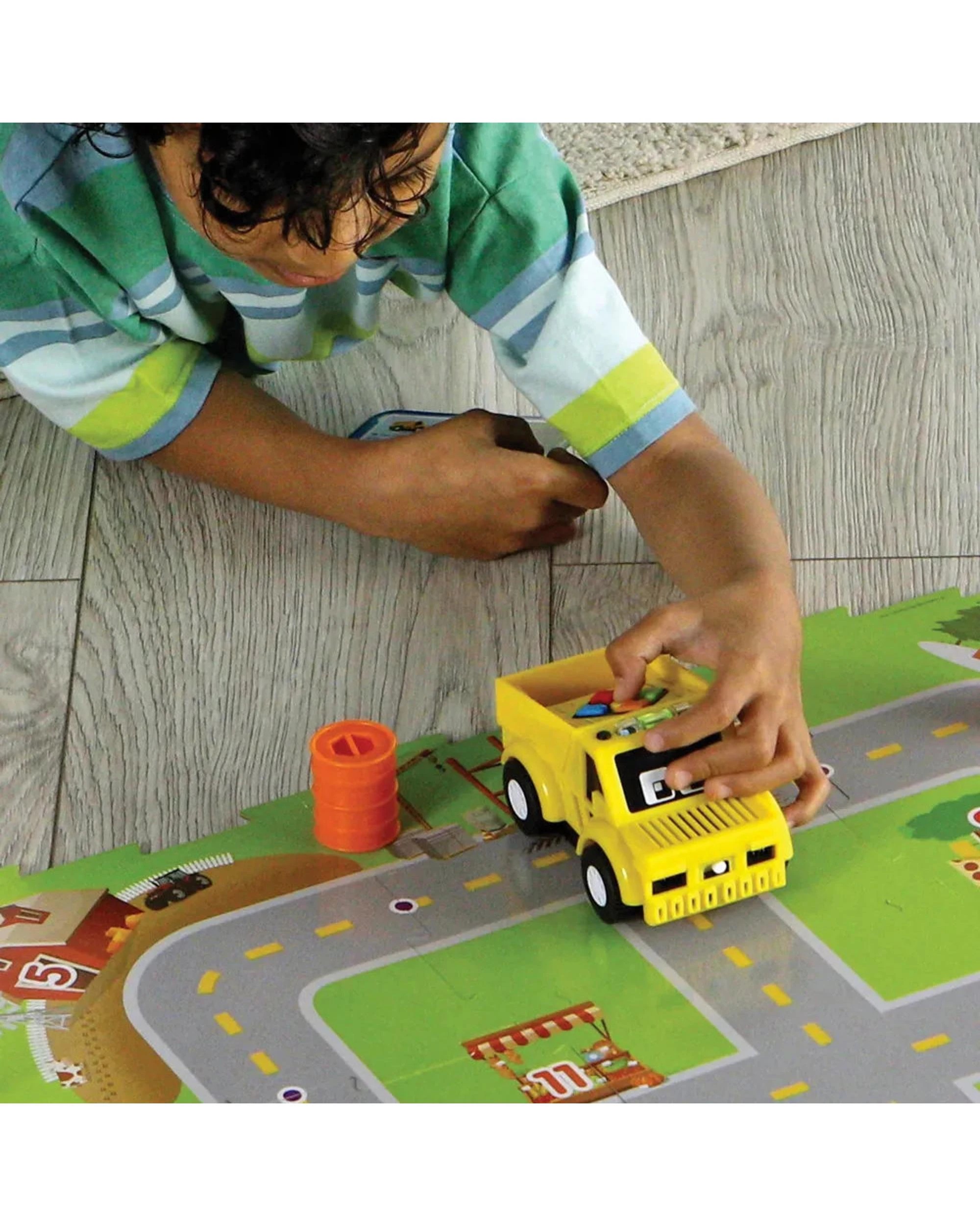 7 Learning Resources Switcheroo Coding Crew Playset, 7 of 10