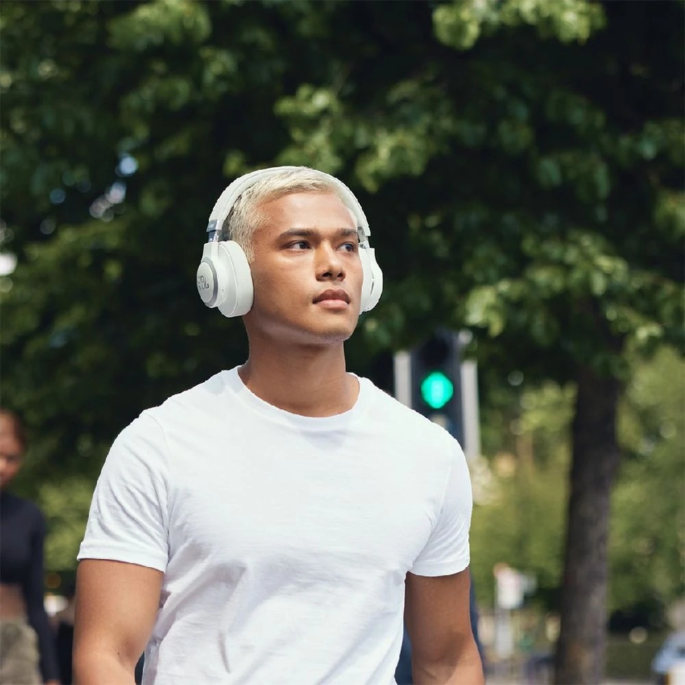 10 JBL Live 770 Wireless On-Ear Headphones White, 10 of 10