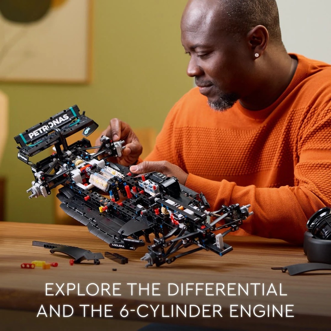 5 LEGO Technic Mercedes-AMG F1 W14 E Performance 42171, 5 of 11