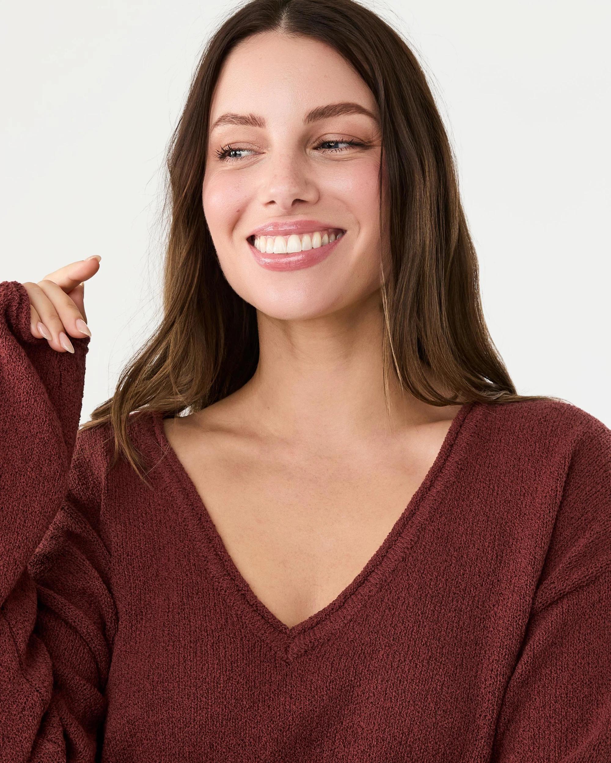 4 Lightweight V-Neck Jumper Burnt Rust, 4 of 7