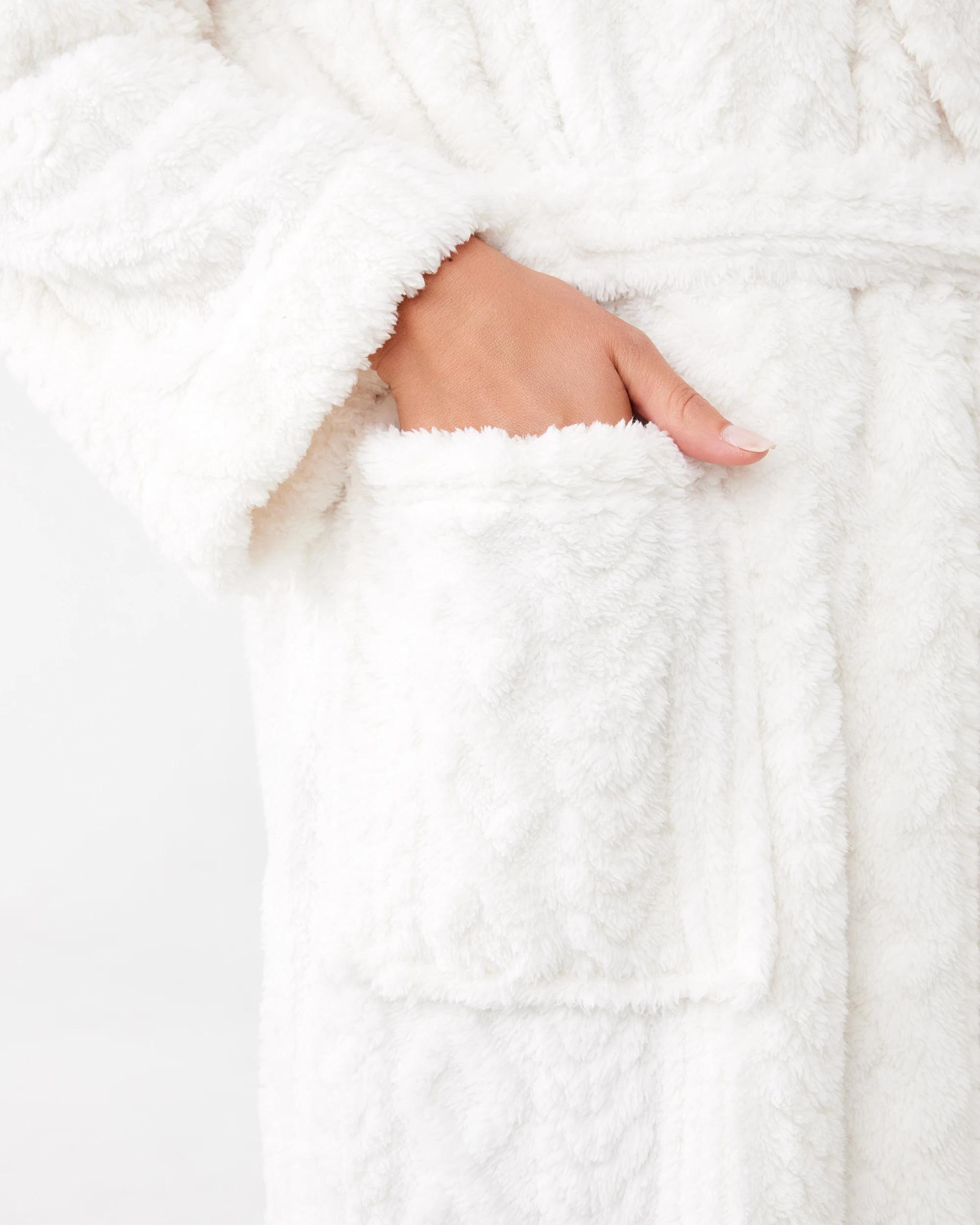 7 Cable Gown Whisper, 7 of 7