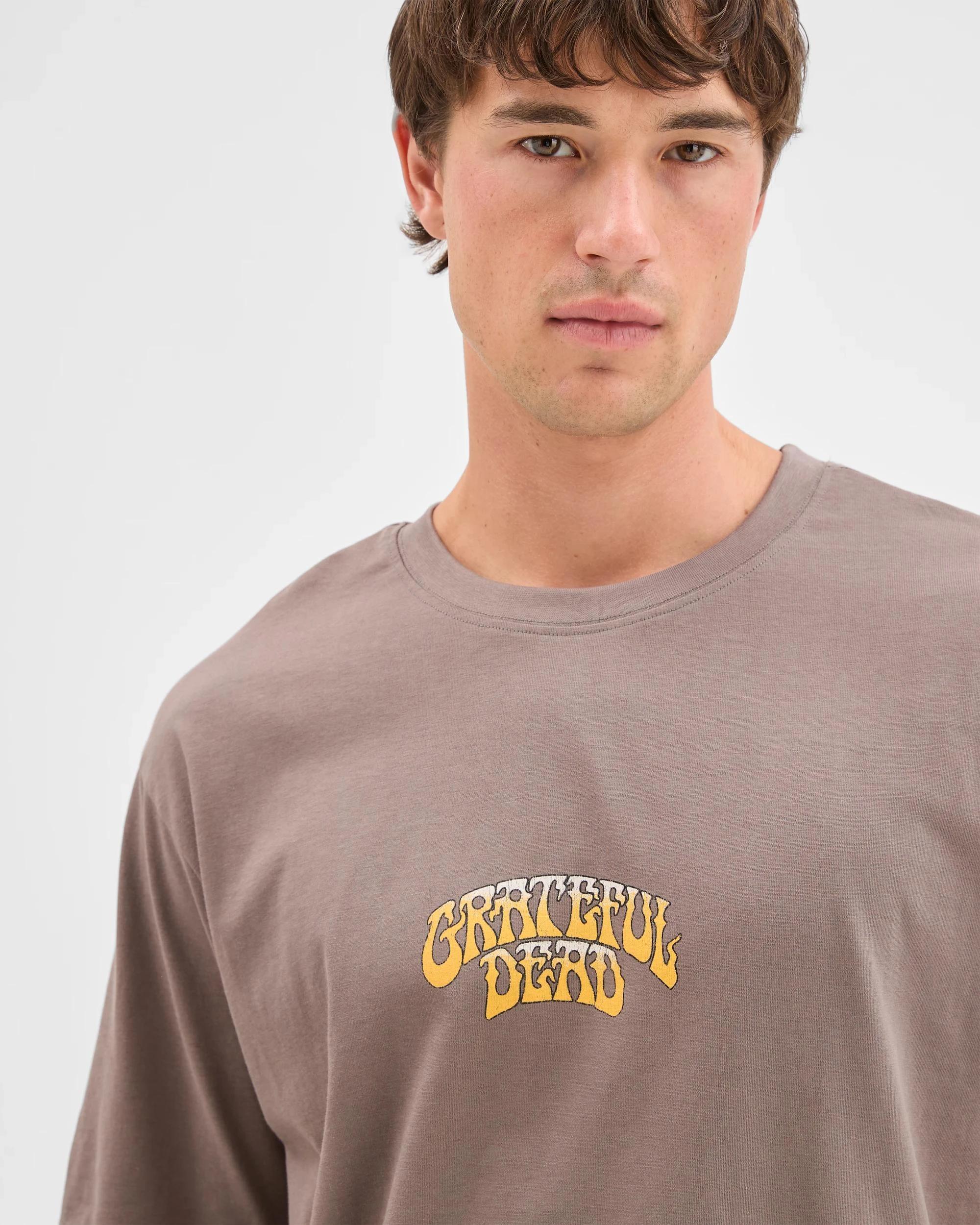 4 Target Man Licensed Grateful Dead Graphic T-Shirt CHOCOLATE, 4 of 5