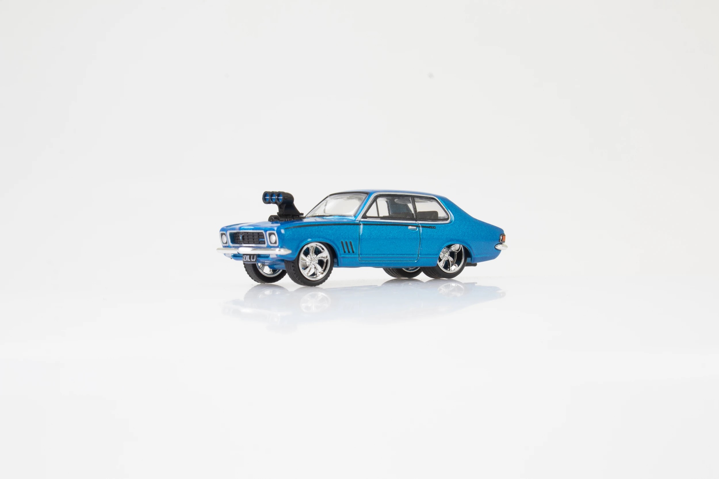 5 Holden OZ Wheels 1:64 Scale Diecast Fully Sick Detail Vehicle - Assorted, 5 of 6