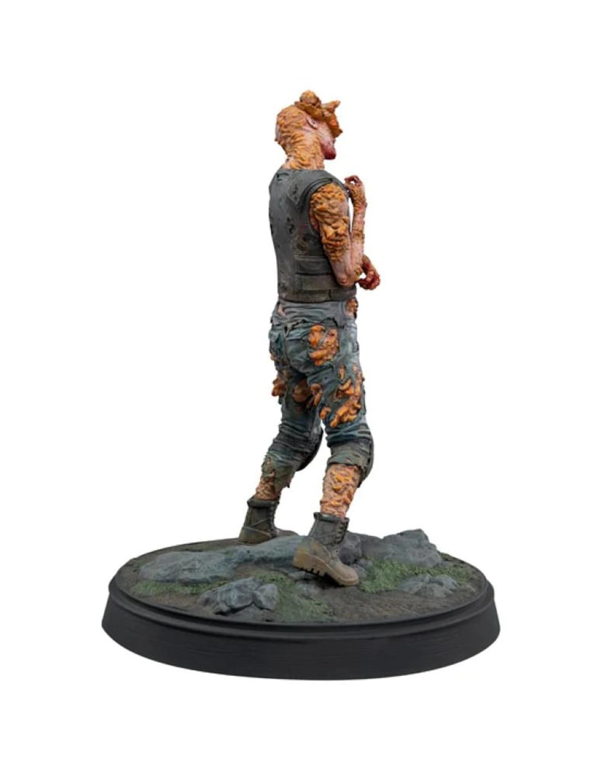 4 The Last of Us Part II Armoured Clicker 8.75 Inch Figure, 4 of 9