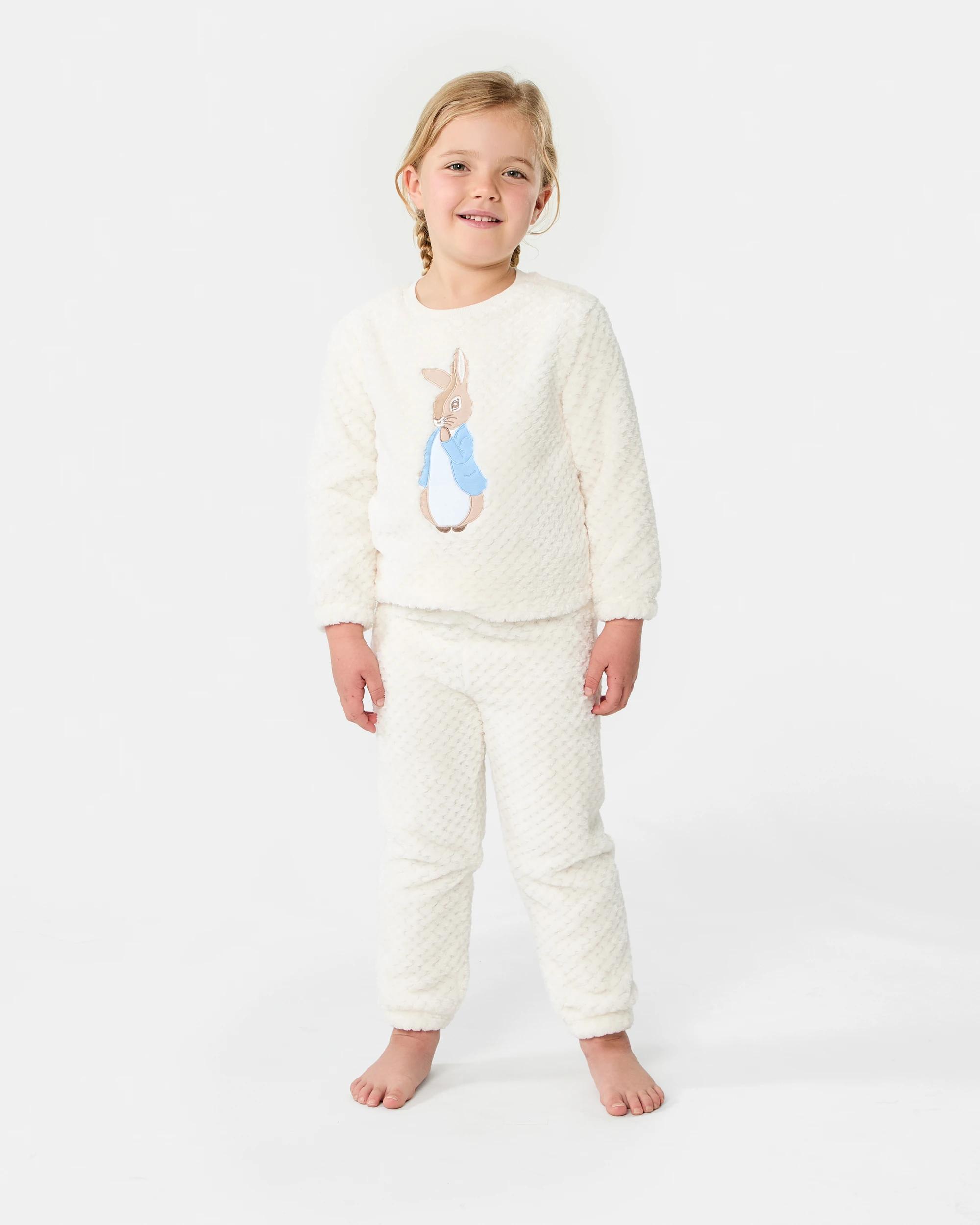 1 Peter Rabbit License Fluffy Pyjama Set P Rabbit, 1 of 6