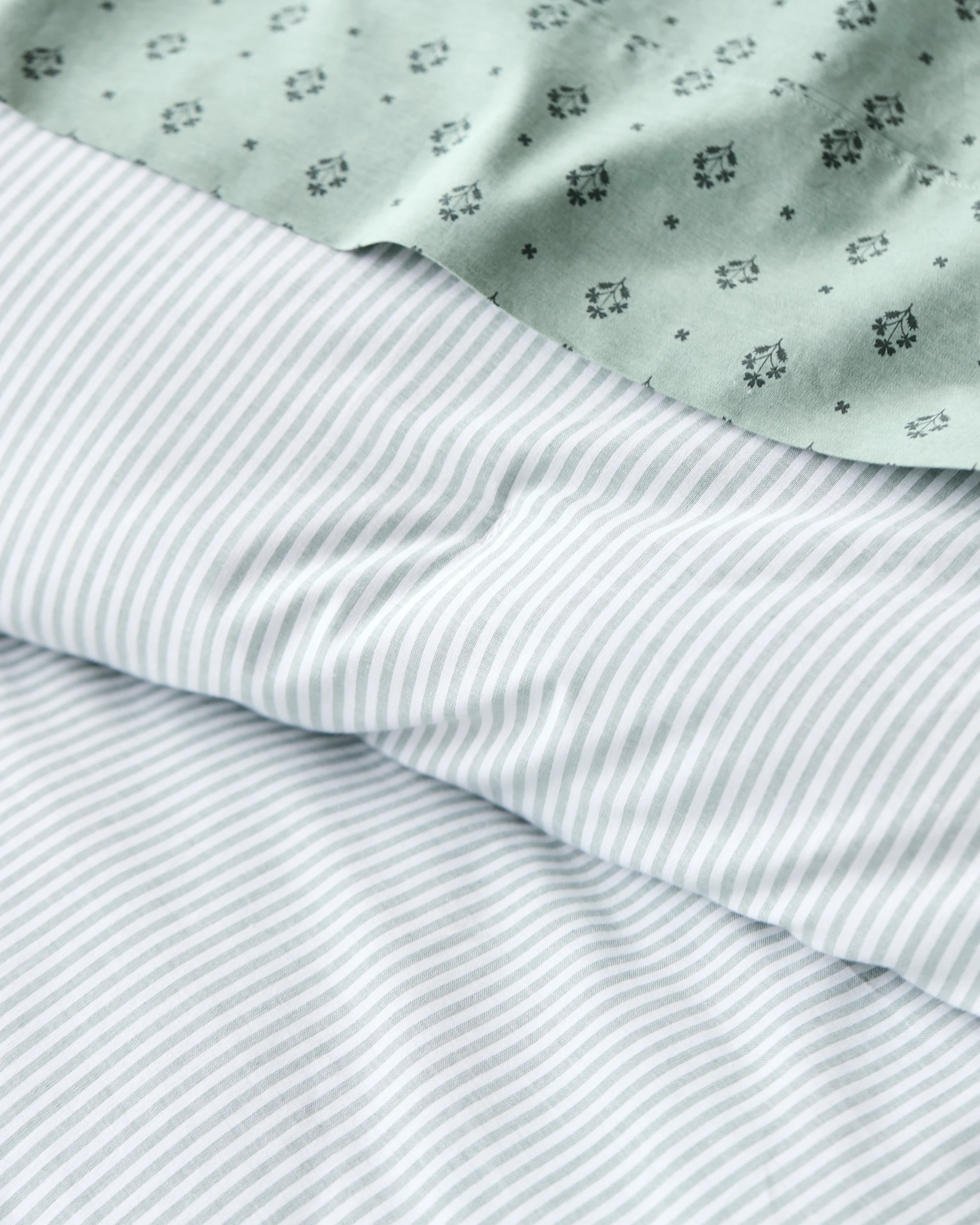 5 Target Hampton Comforter Set - King Bed - Green, 5 of 10