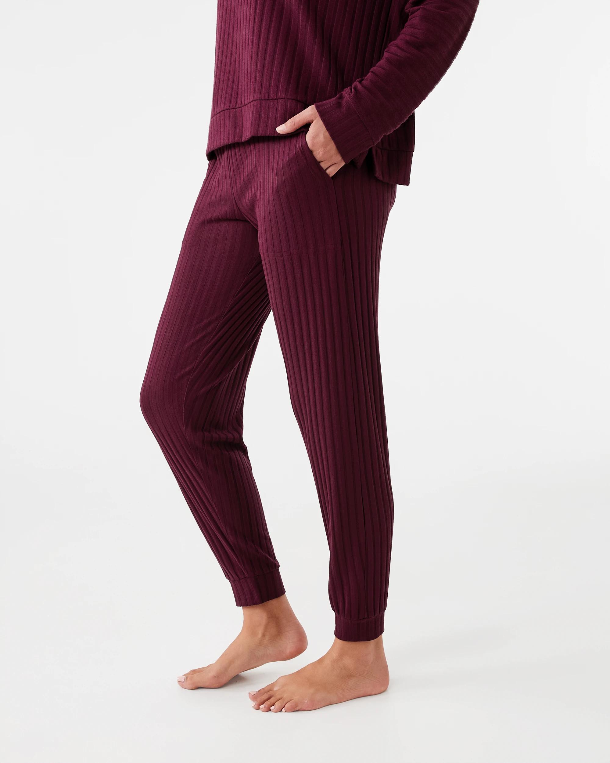 2 Cuffed Lounge Pants Velvet Red, 2 of 6