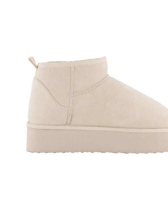 Trendy Platform Boots