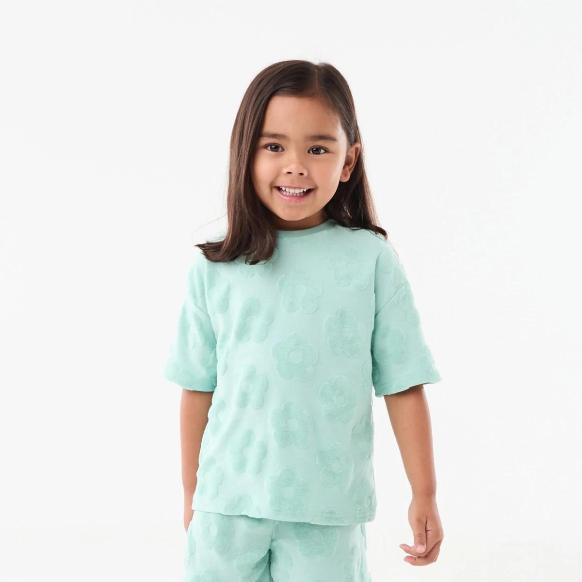 1 Short Sleeve Texture T-shirt Grn Daisy, 1 of 8