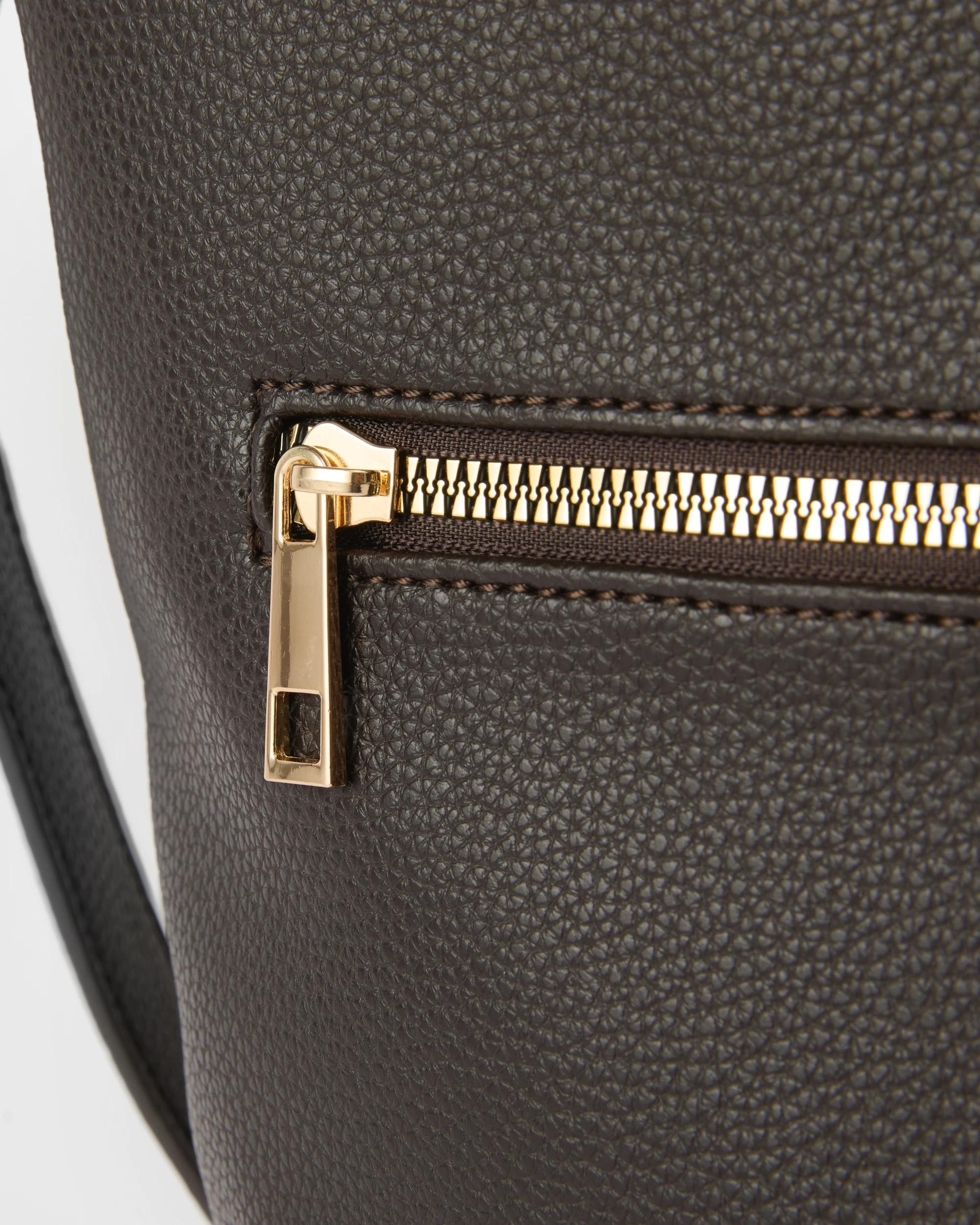 6 Messenger Crossbody Bag Deep Fudge, 6 of 7