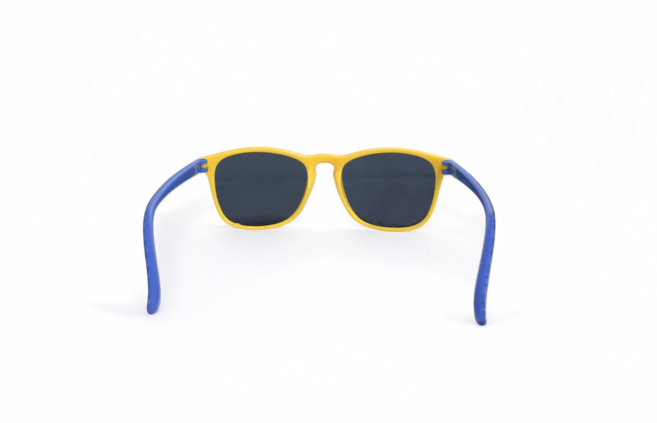 6 Illumination's Minions License Children's Sunglasses and Case Set Minion, 6 of 6