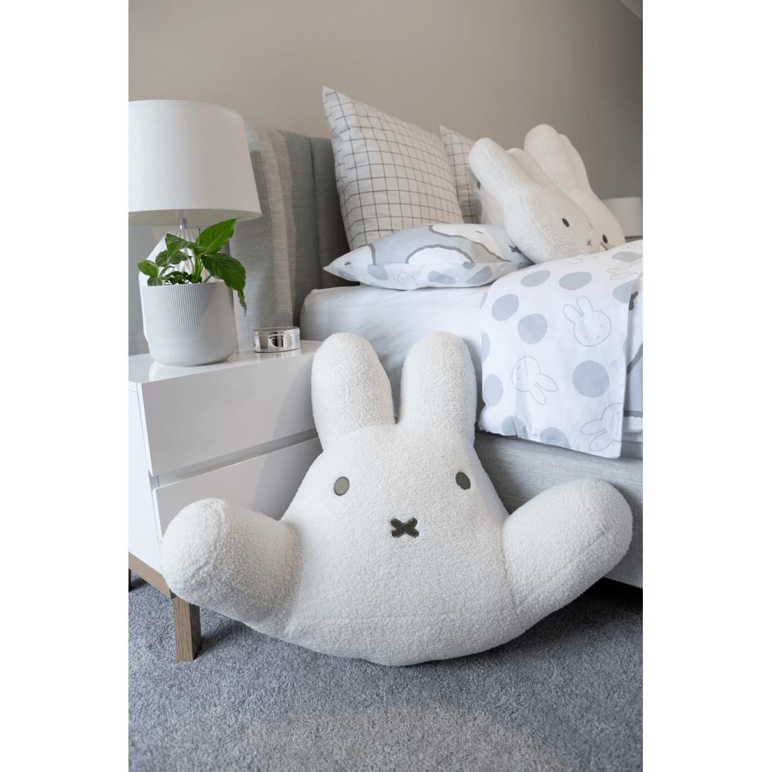3 Miffy Reading Cushion
 - White, 3 of 4