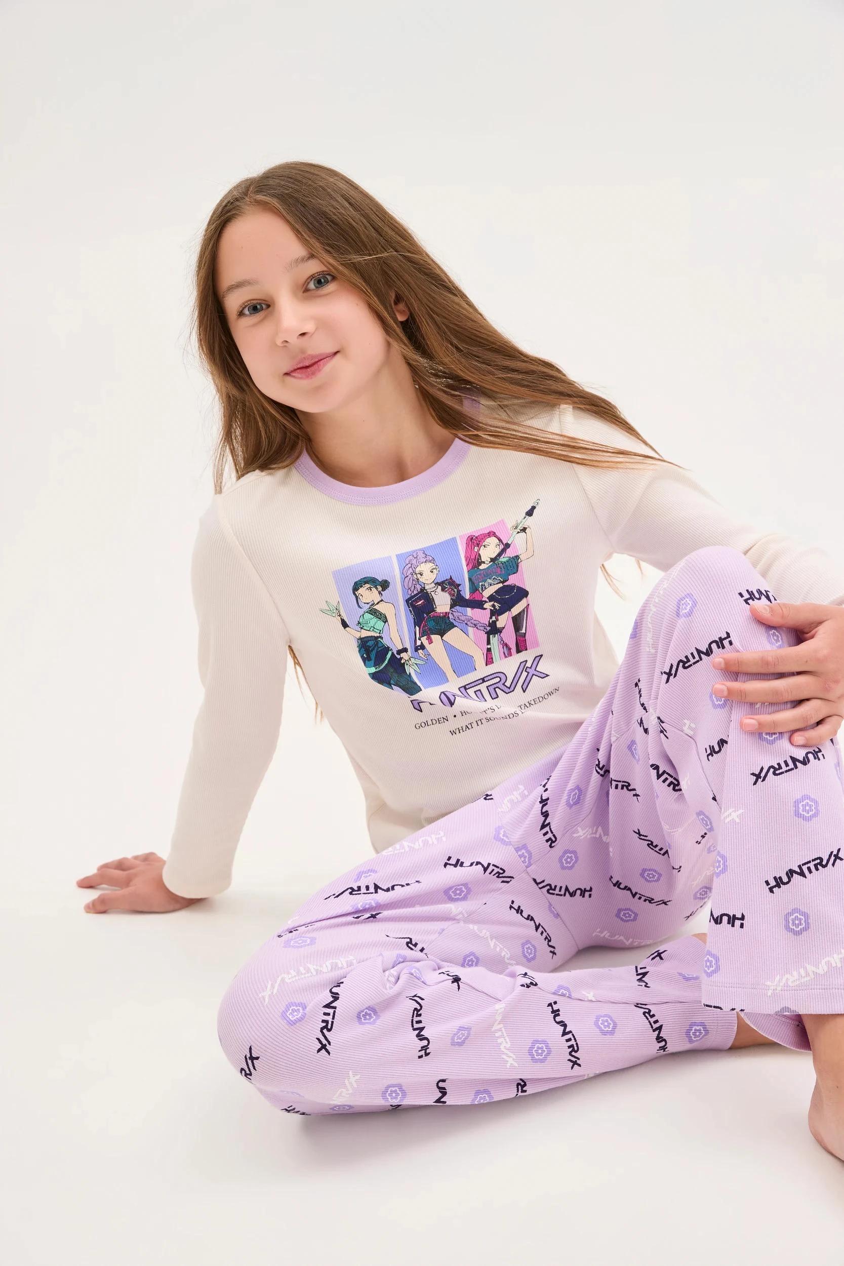 1 KPop Demon Hunters Huntrix Pyjama Set , 1 of 7