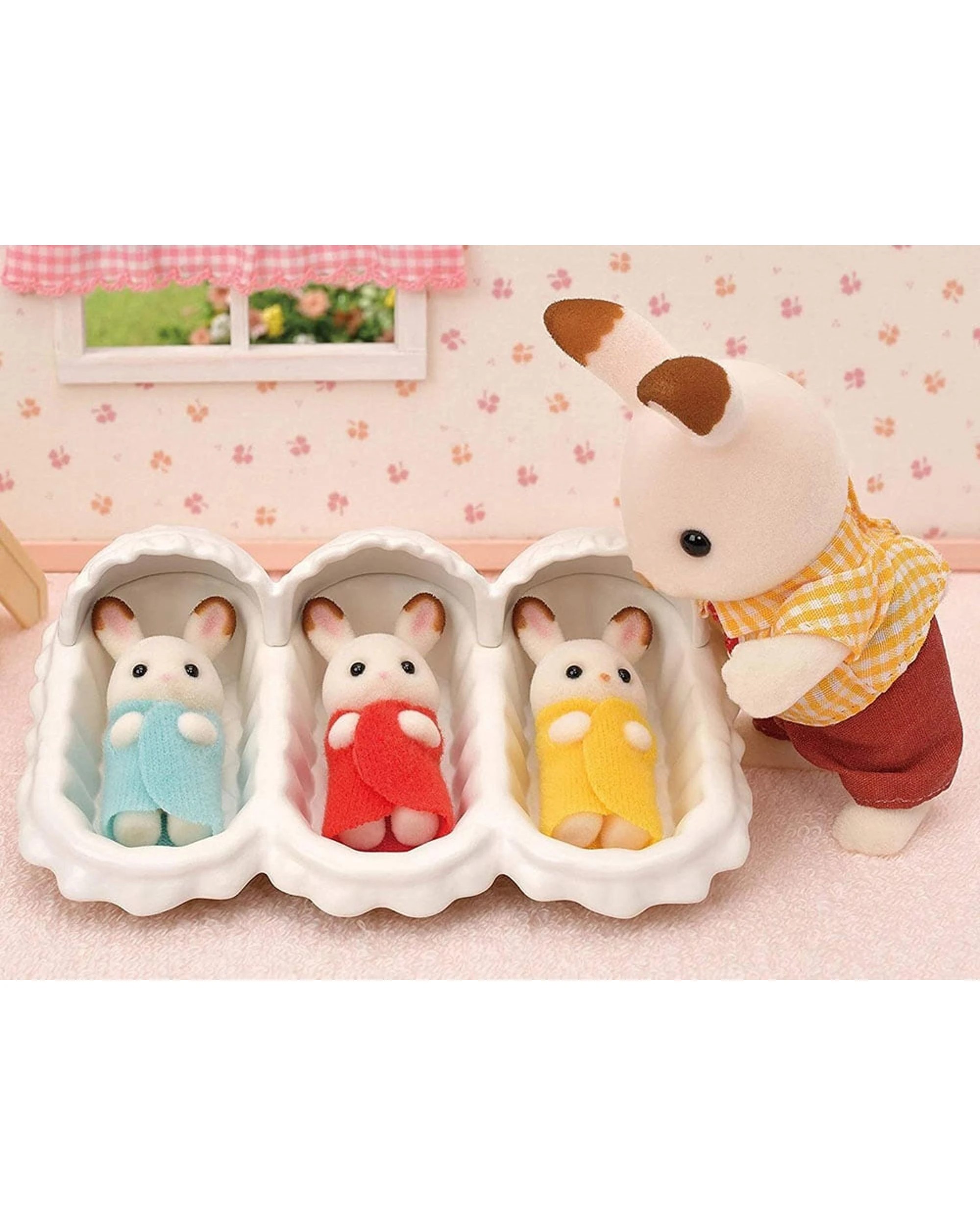 4 Sylvanian Families Triplets Care Set, 4 of 5