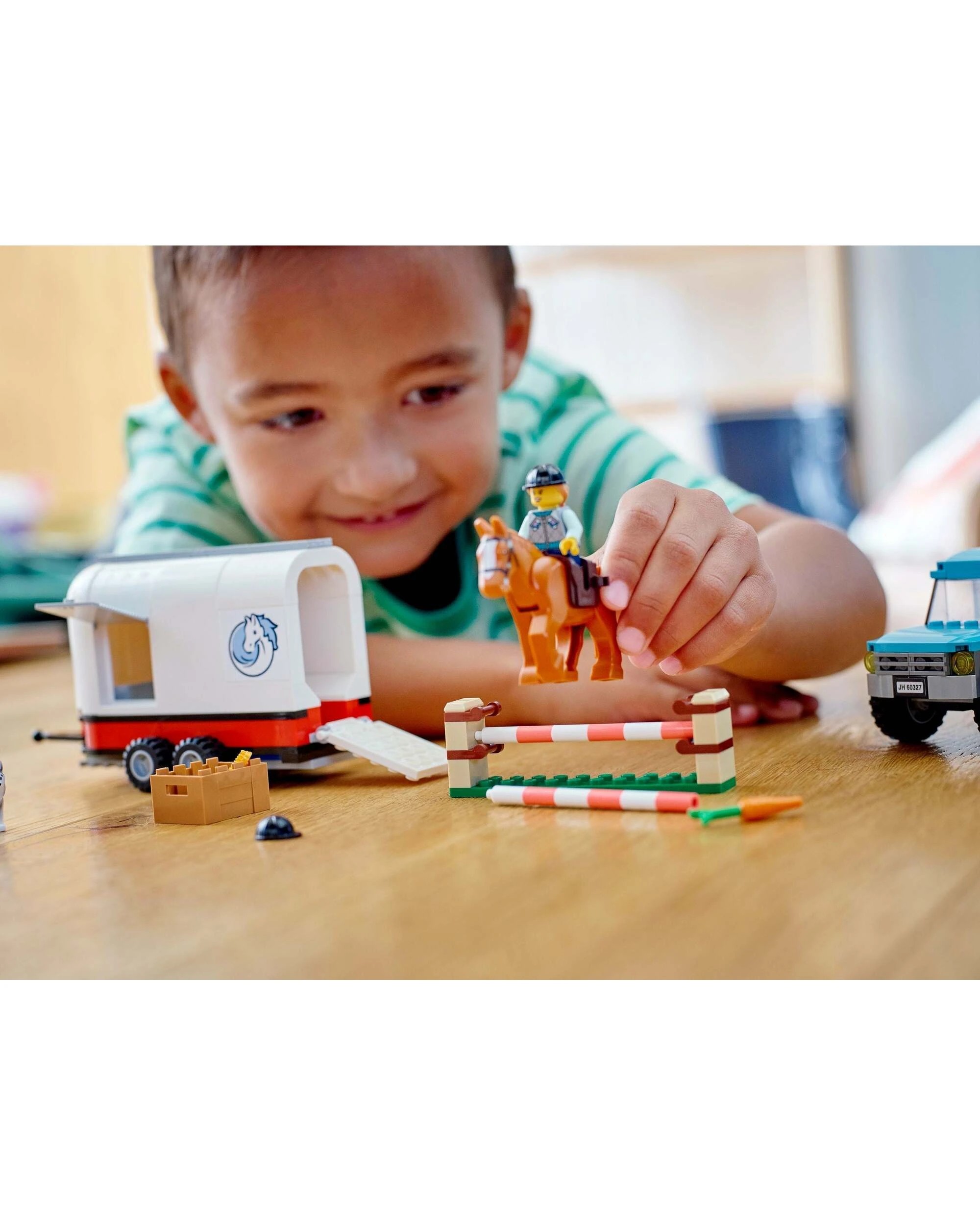 2 LEGO 60327 City Horse Transporter: SUV, Trailer & Jumping Set, 2 of 5