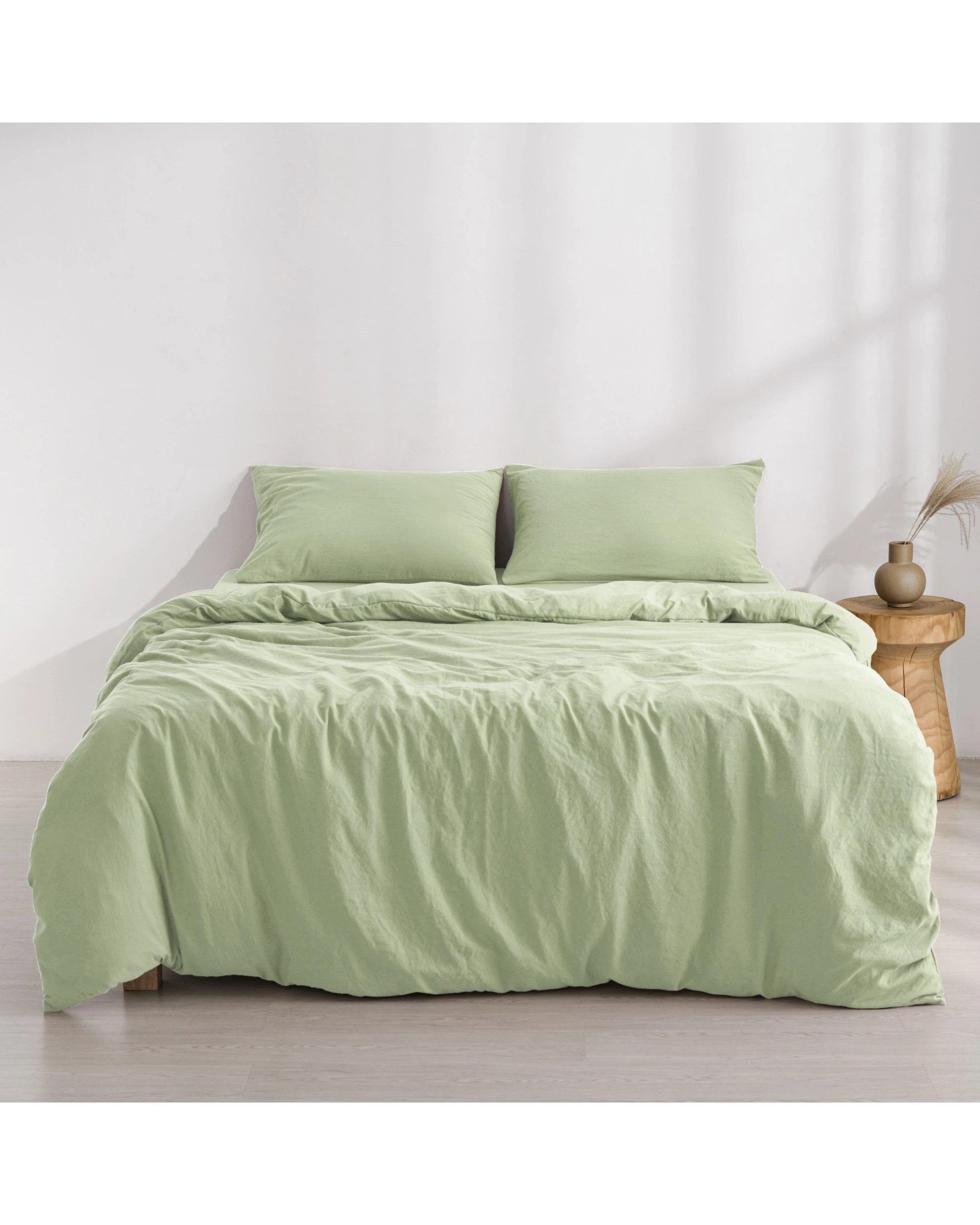 1 Dreamaker Superfine Washed Microfibre Quilt Cover Set - King Bed - Green, 1 of 7