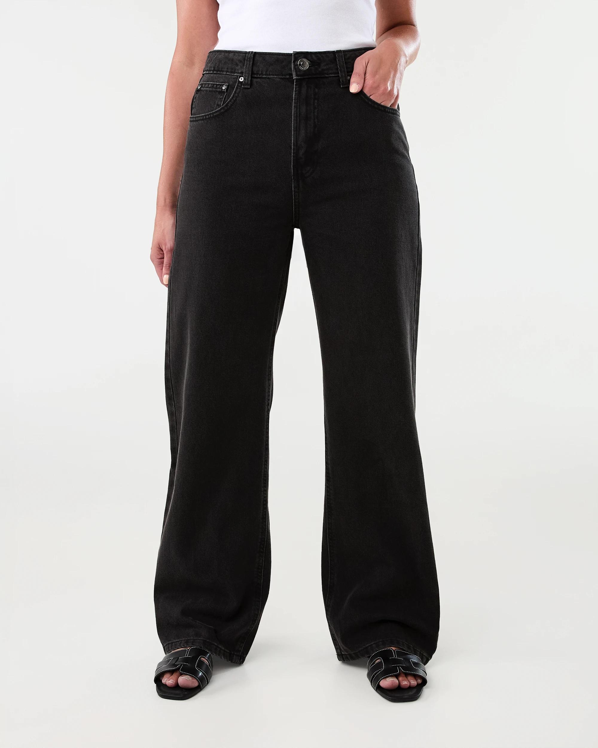 1 Straight Leg Jeans BLACK WASH, 1 of 9