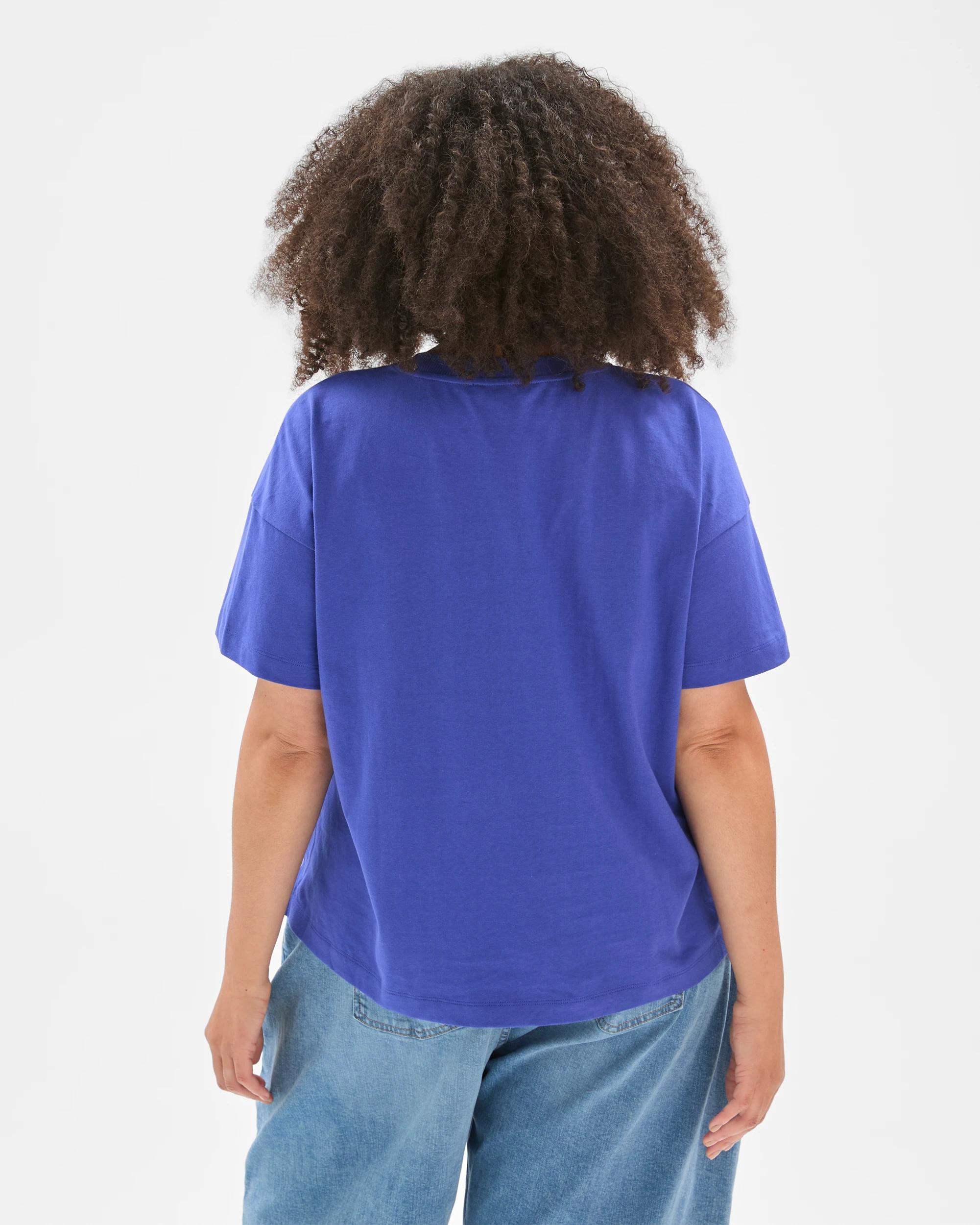6 Target Curve Plus Size Australian Cotton Graphic Split Hem T-Shirt VIVID BLUE, 6 of 6
