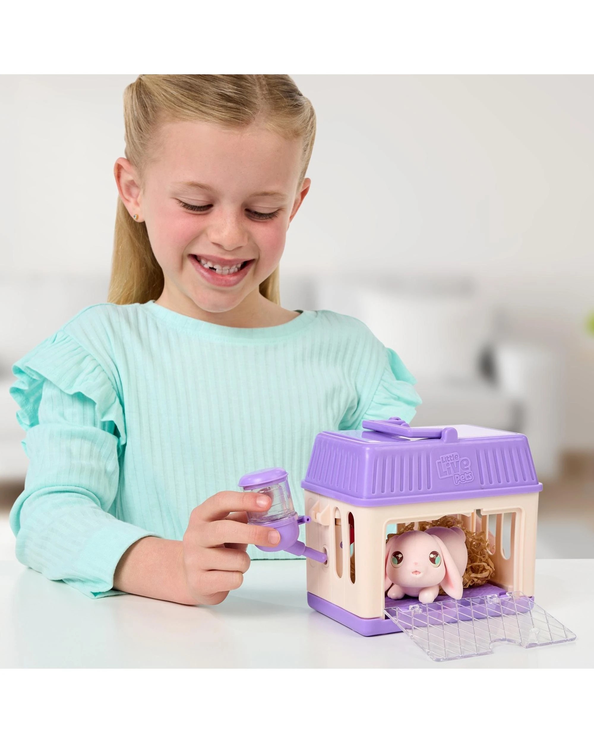 7 Little Live Pets Mama Surprise Minis Bunny S4 Playset, 7 of 10