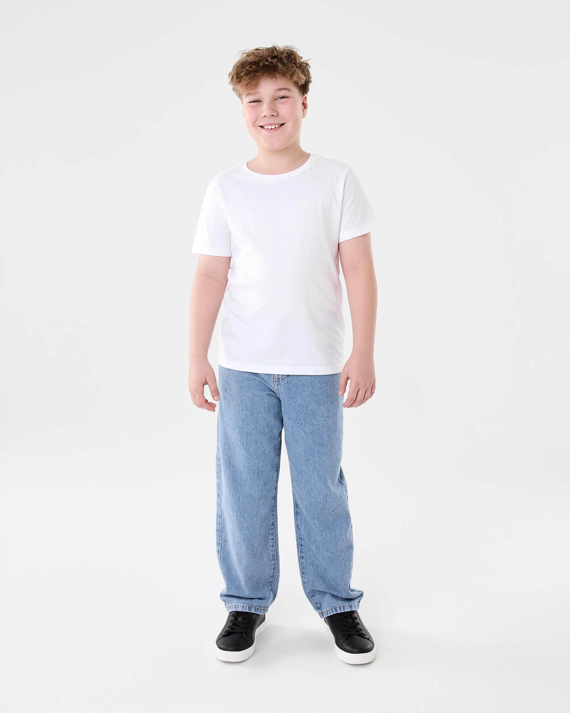 5 Relaxed Jeans Mid Wash, 5 of 6