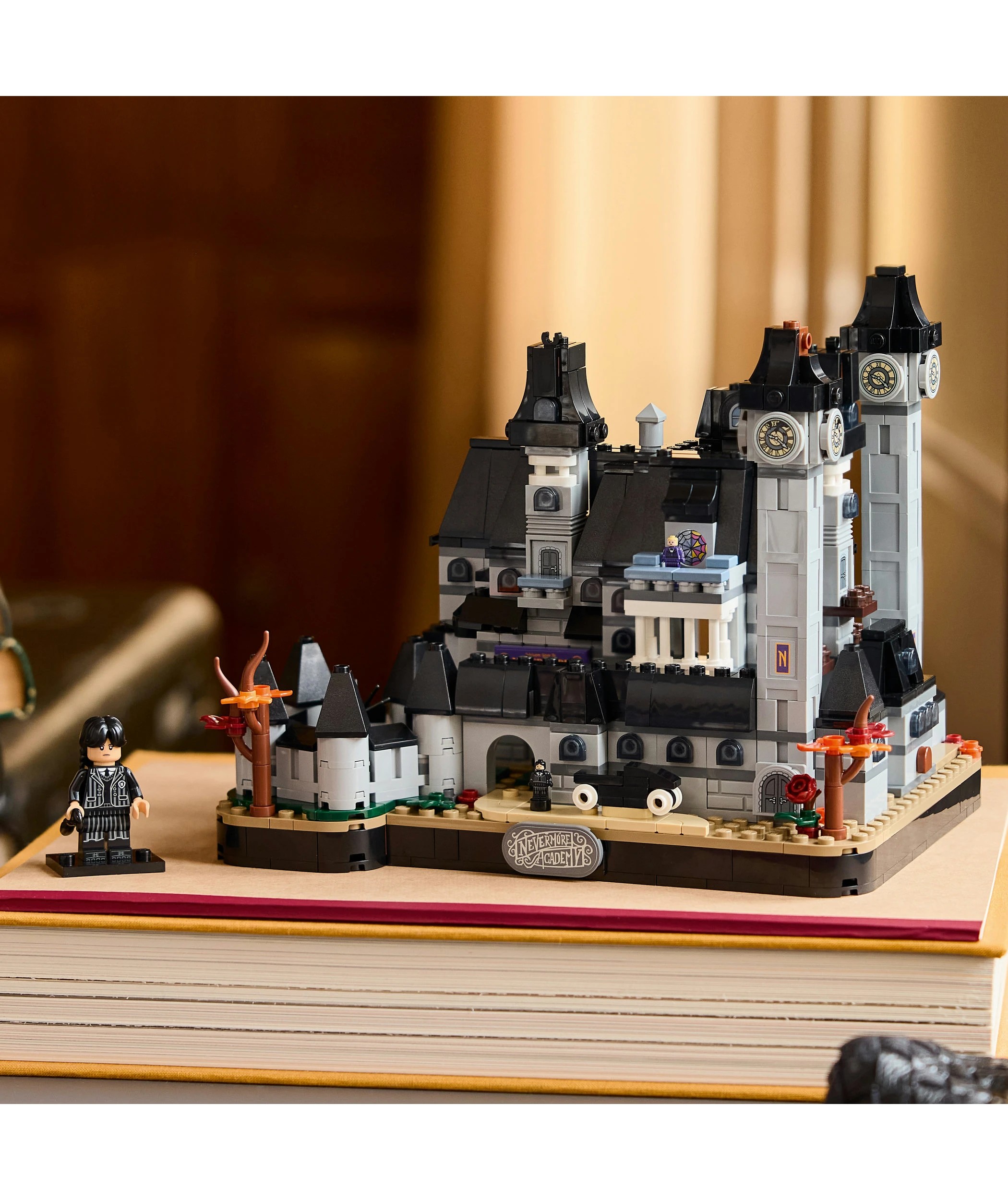 10 LEGO Wednesday Nevermore Academy 76788, 10 of 11