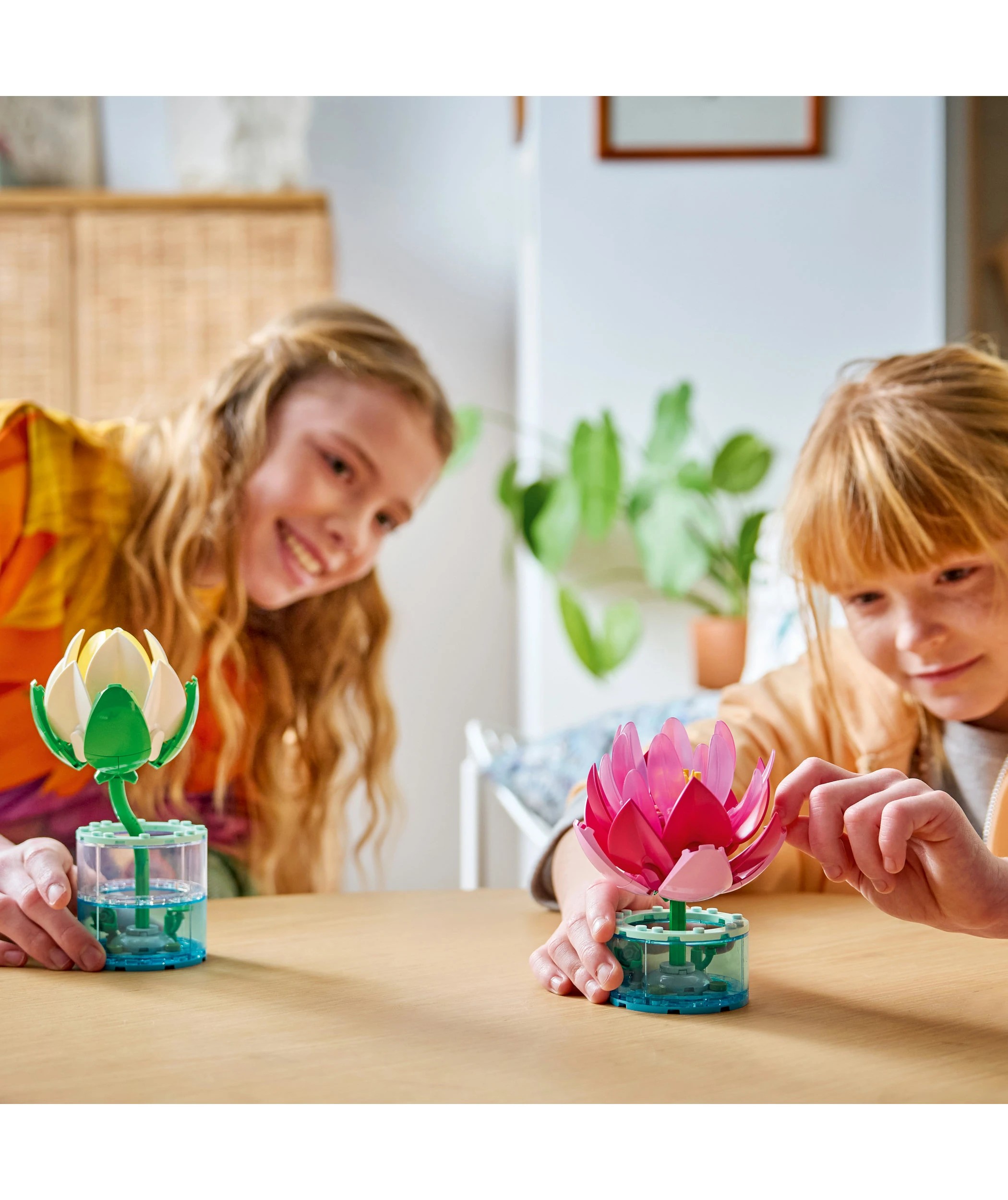 8 LEGO Botanicals Water Lilies 11511, 8 of 10