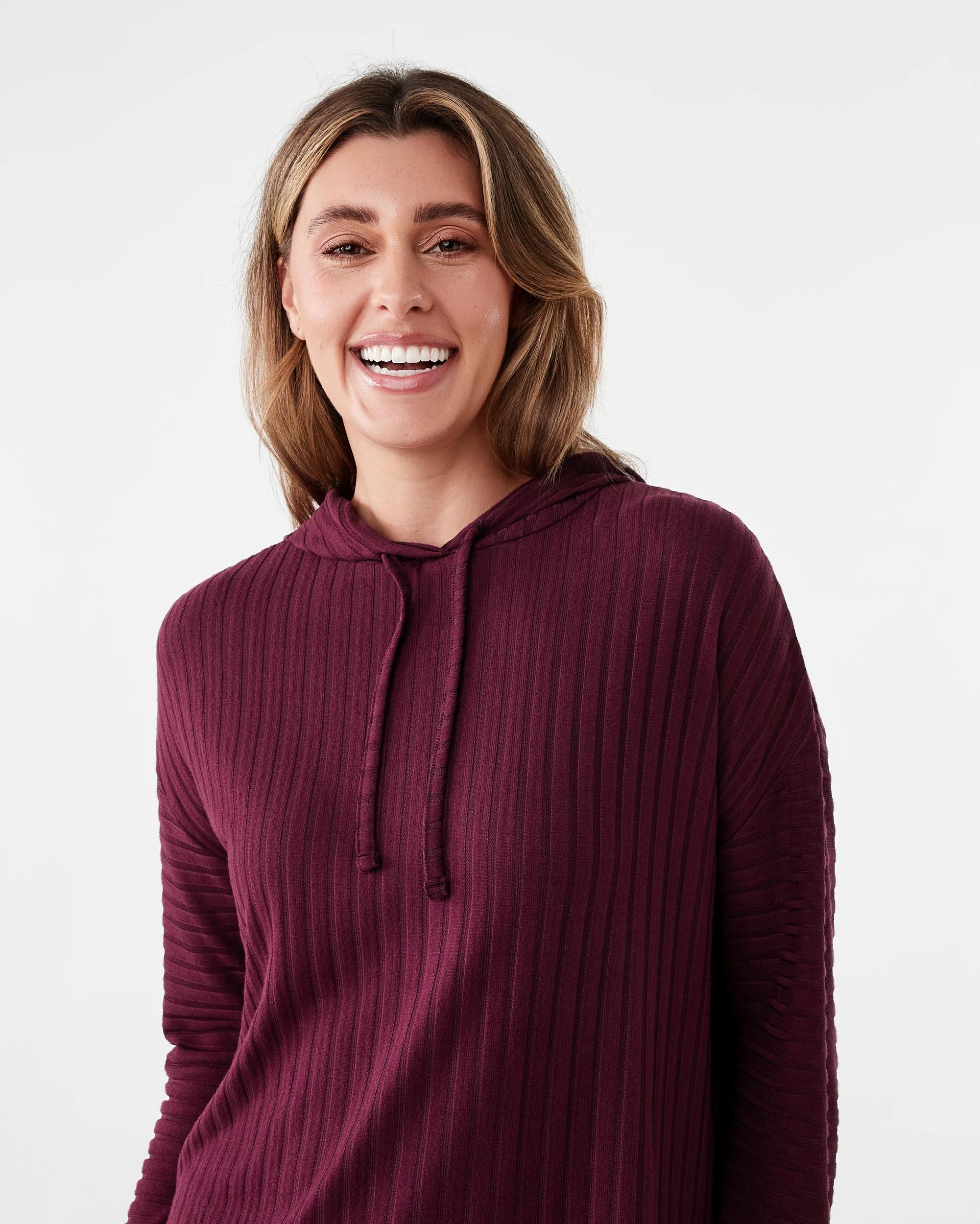 4 Long Sleeve Hooded Lounge Top Velvet Red, 4 of 8