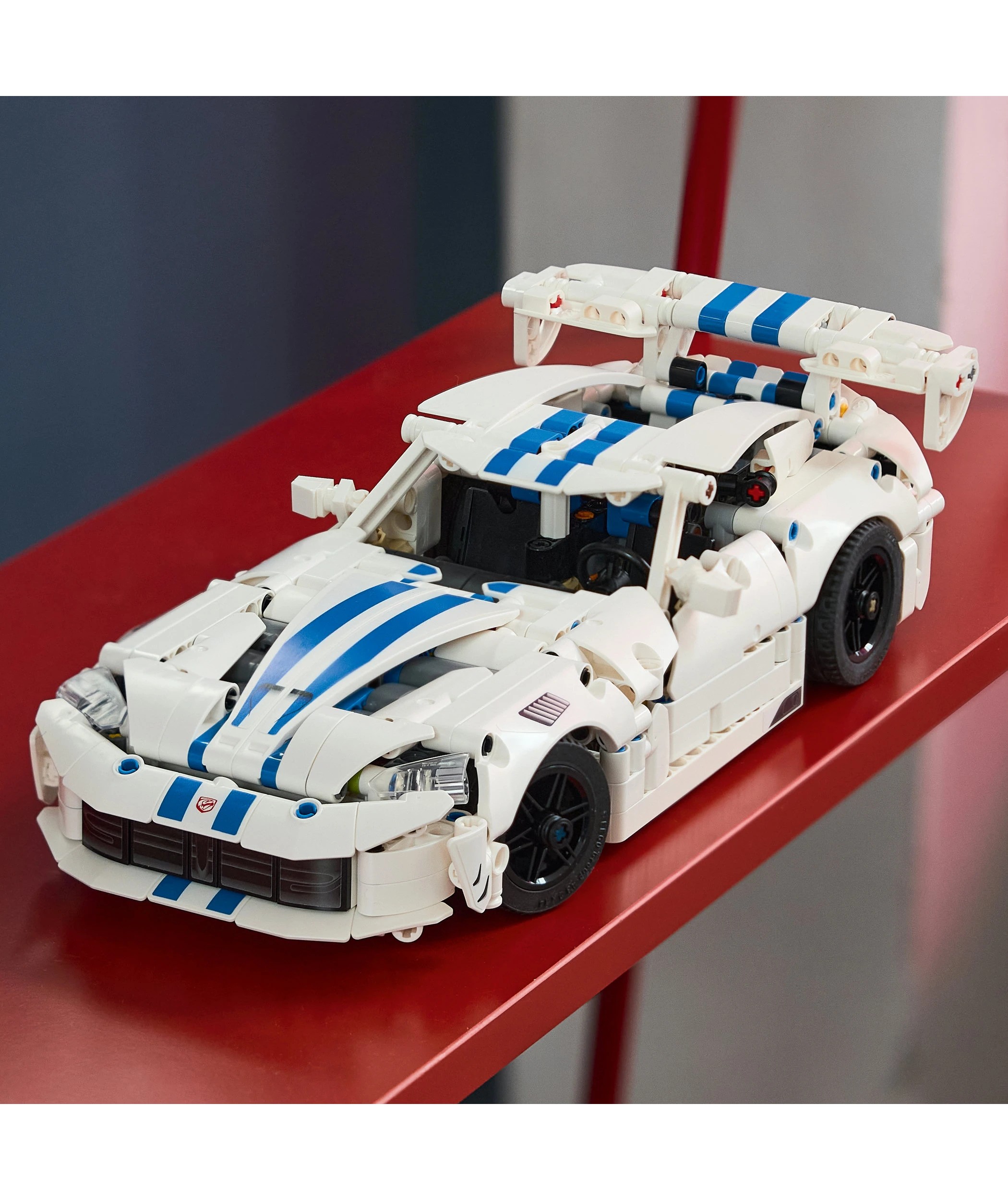 9 LEGO Technic Dodge Viper GTS-R Sports Car 42234, 9 of 10