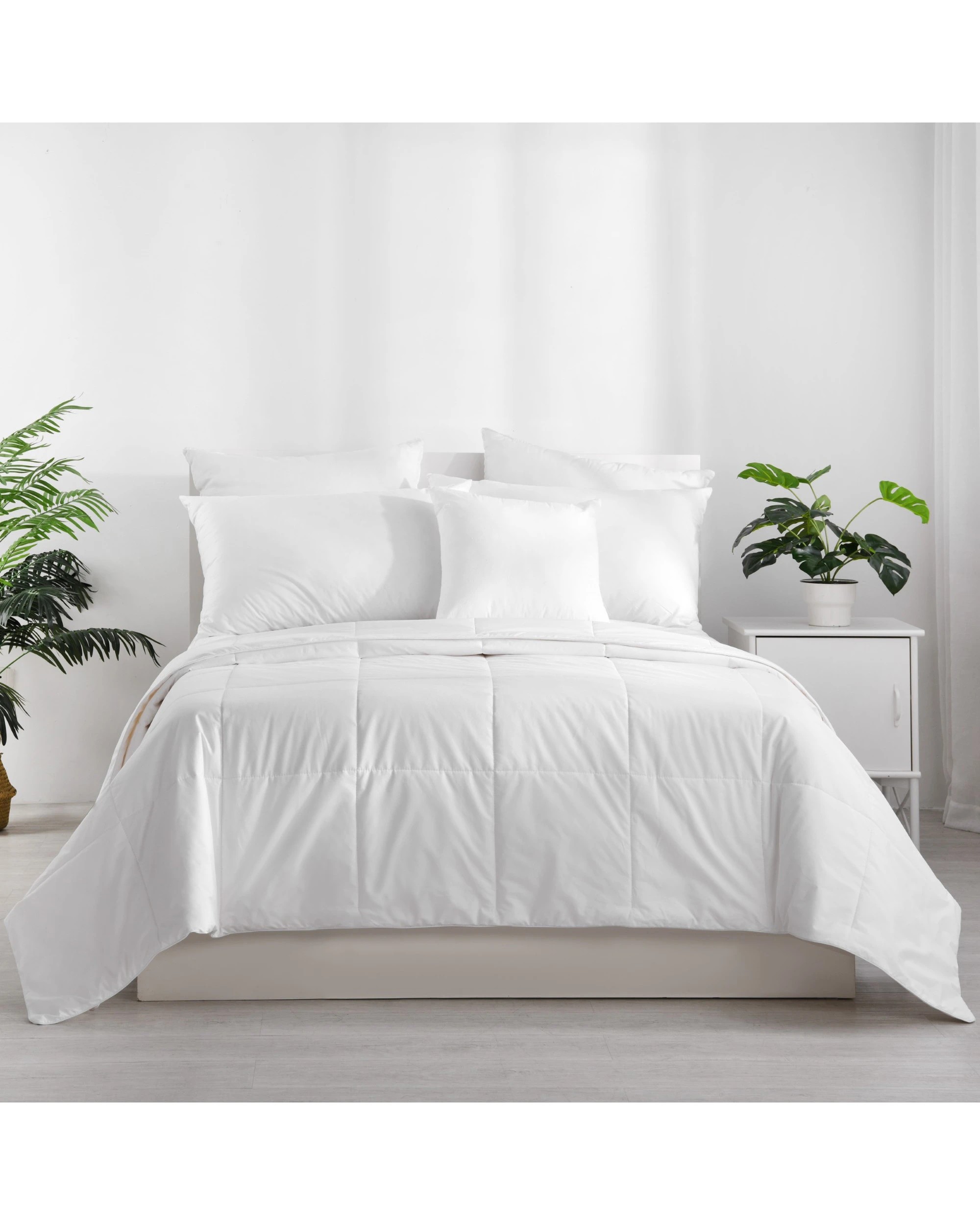 1 Dreamaker 250GSM Lightweight Australian Washable Wool Quilt - King Single Bed - White, 1 of 4