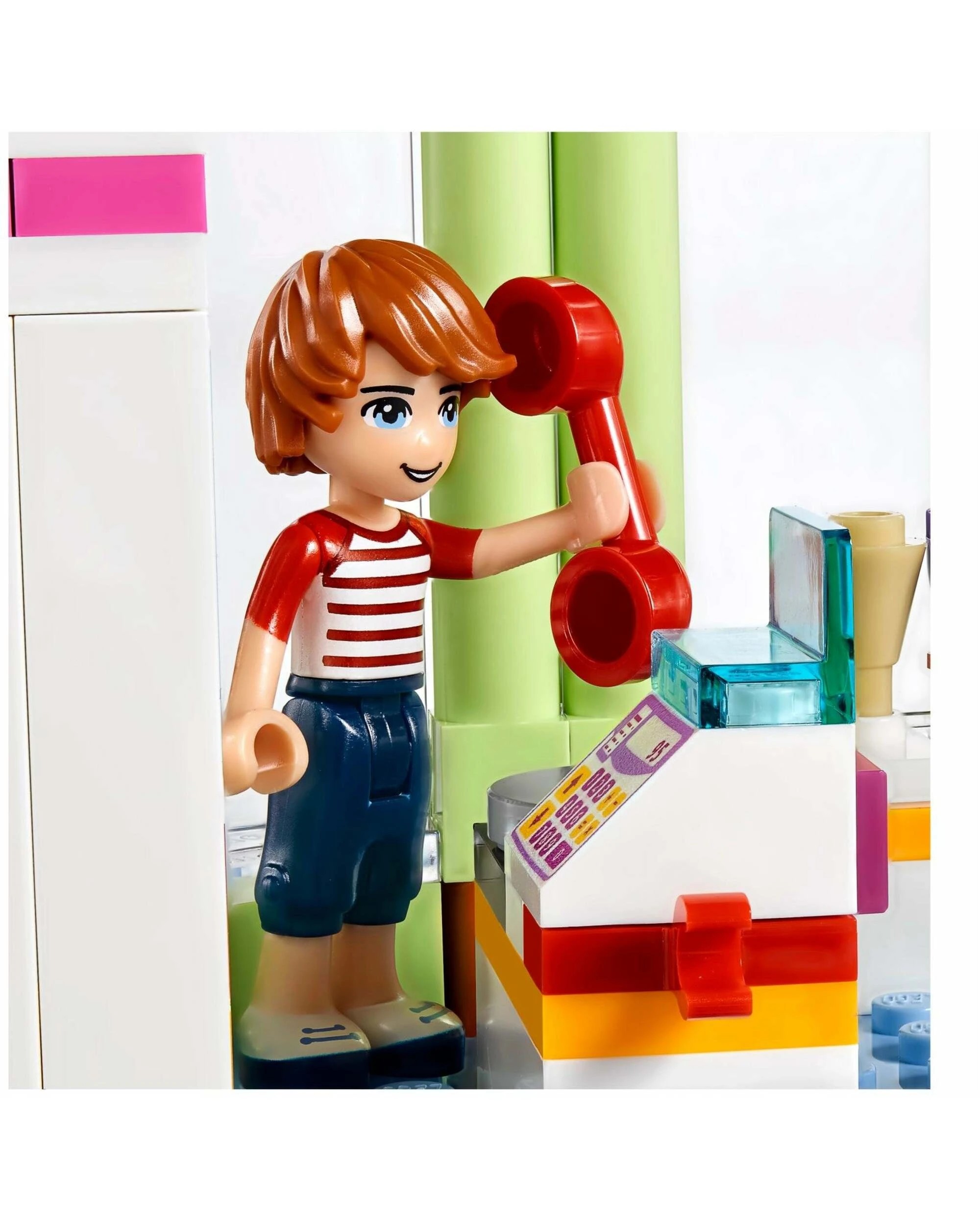 5 LEGO 41320 Heartlake City Frozen Yogurt Shop with Olivia & Julian, 5 of 5