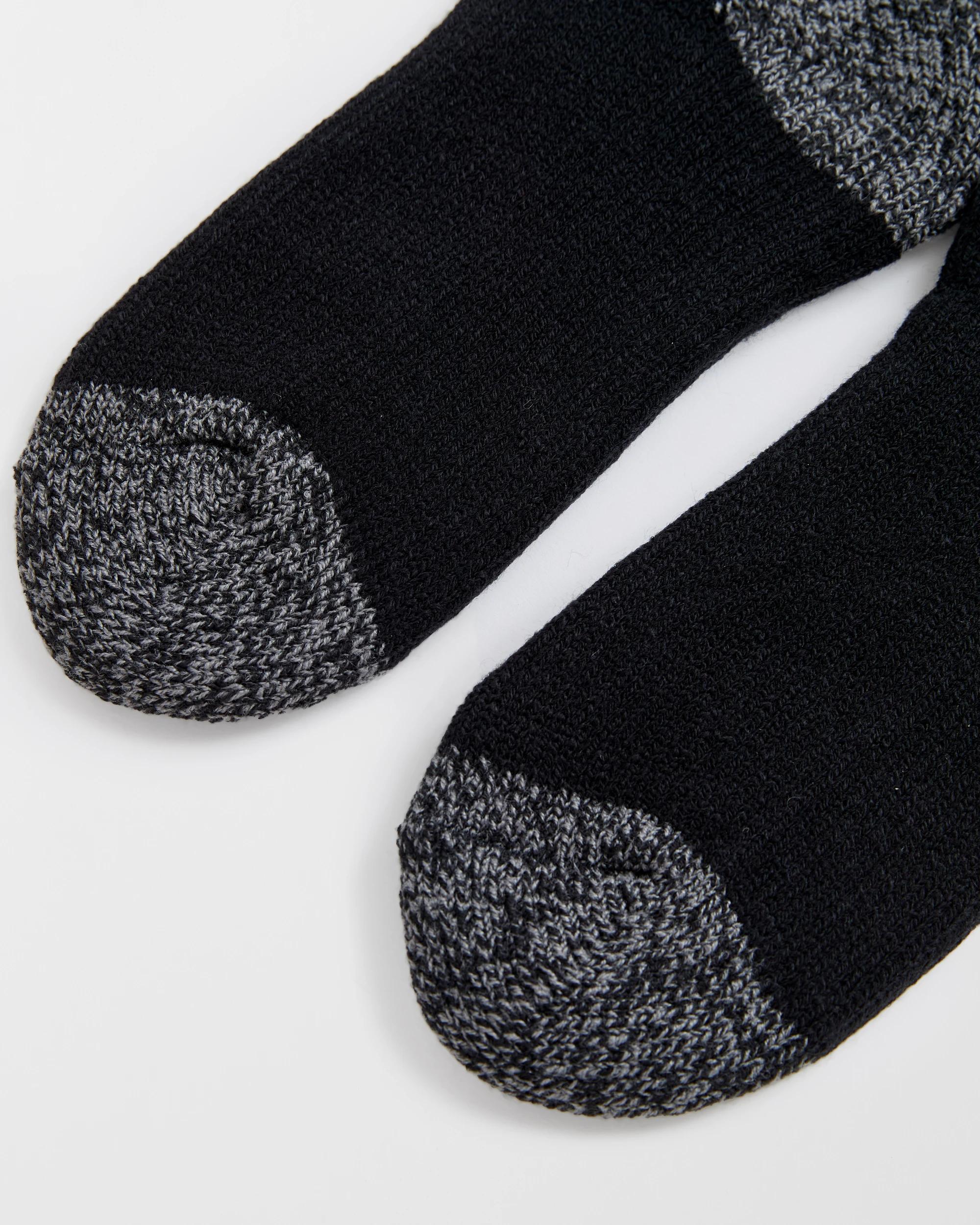 2 Maxx Thermal Crew Socks BLACK, 2 of 3