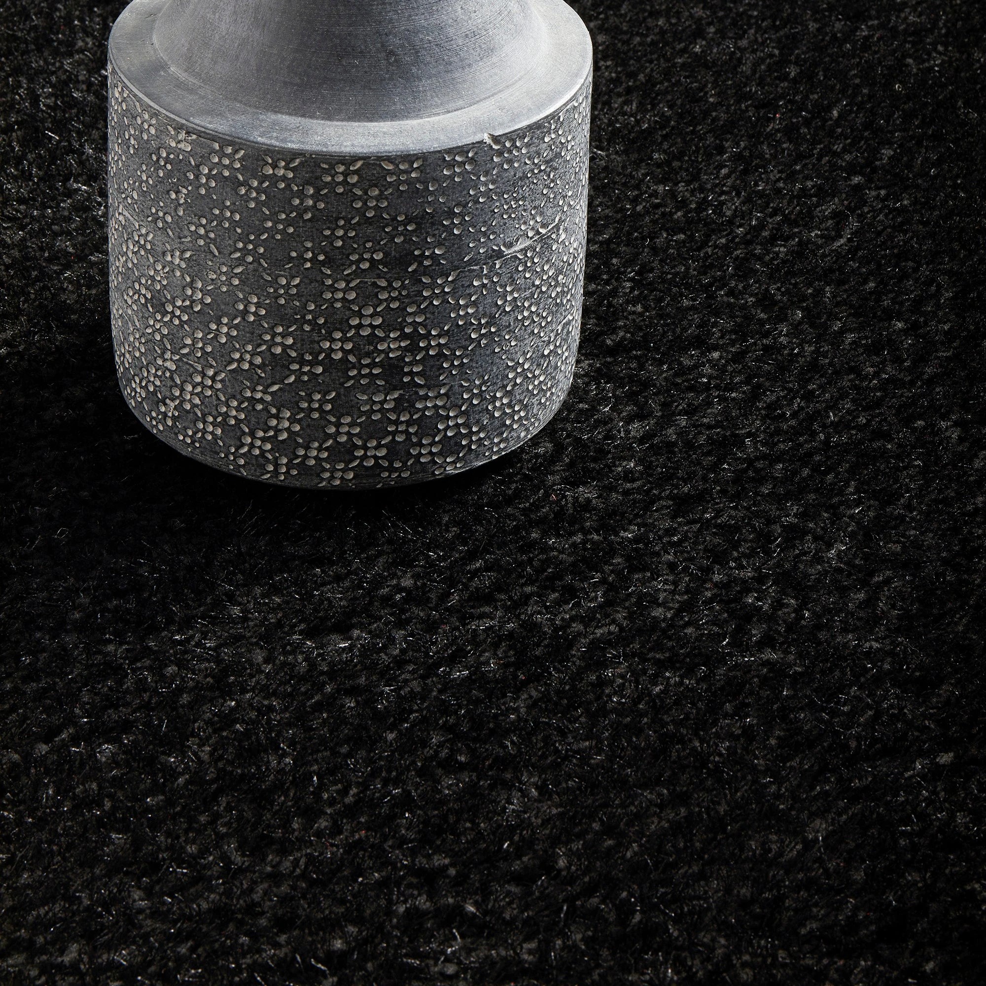 5 Common Ground Rugs Carmine 87 330x240cm - Black, 5 of 9