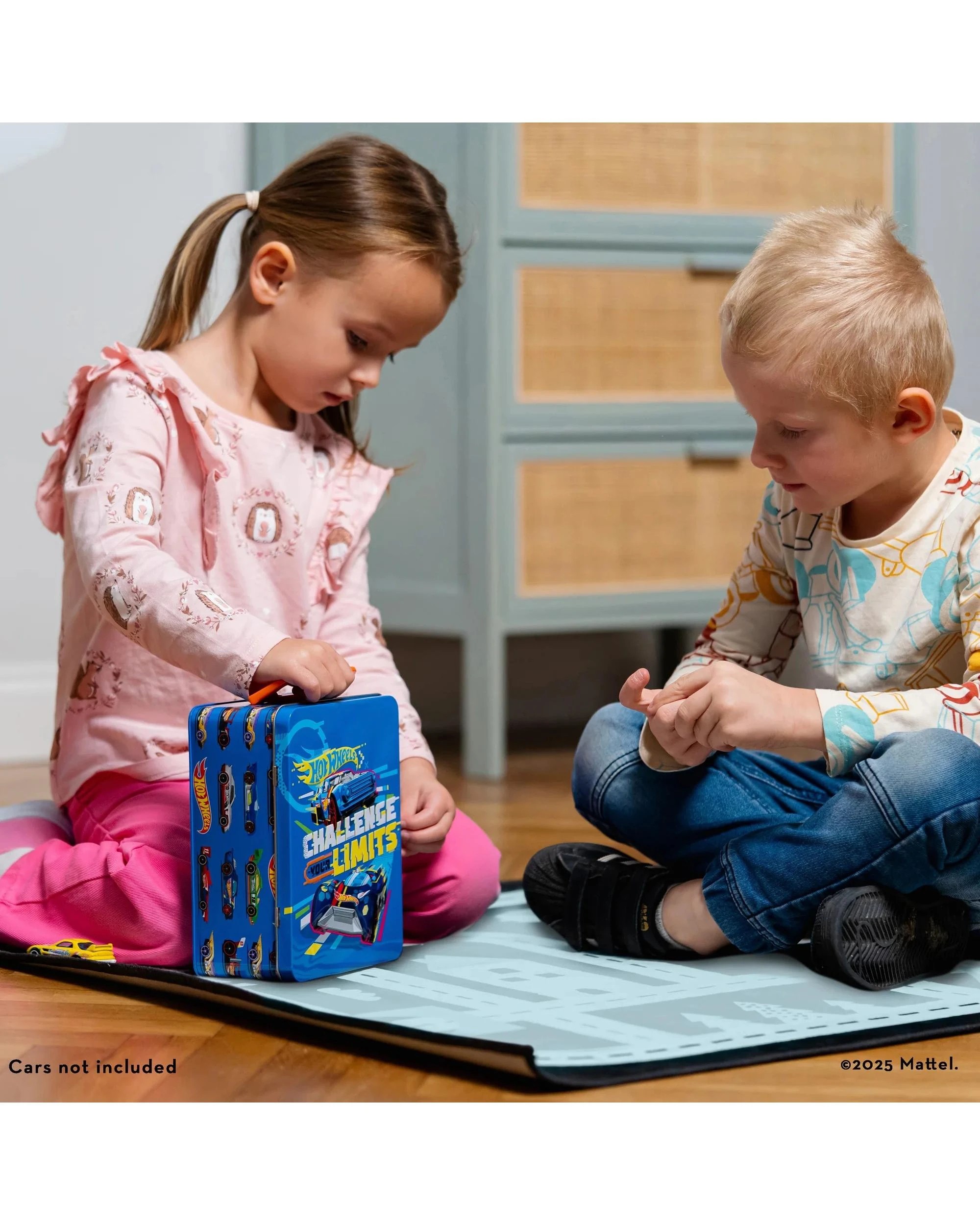 5 Theo Klein Hot Wheels Collector's Case Tin for 18 Cars - Blue, 5 of 5