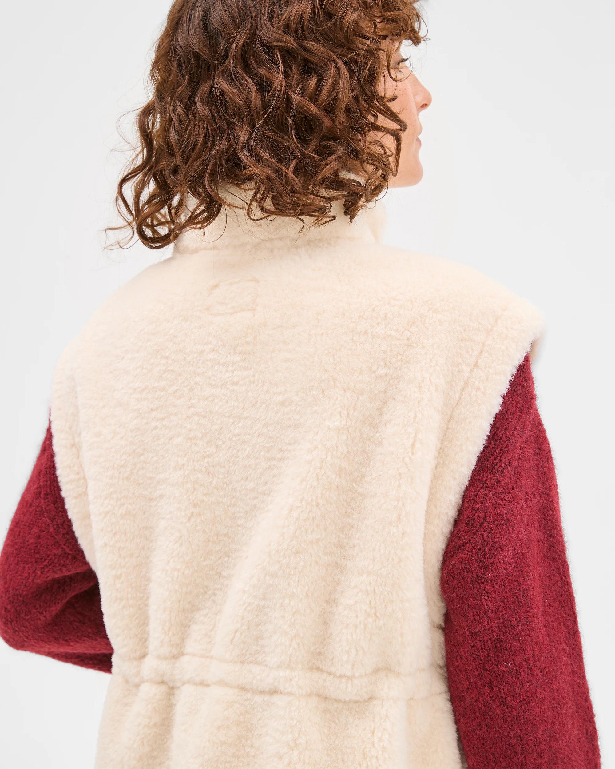 6 Target Woman Sleeveless Shearling Vest CREAM, 6 of 6