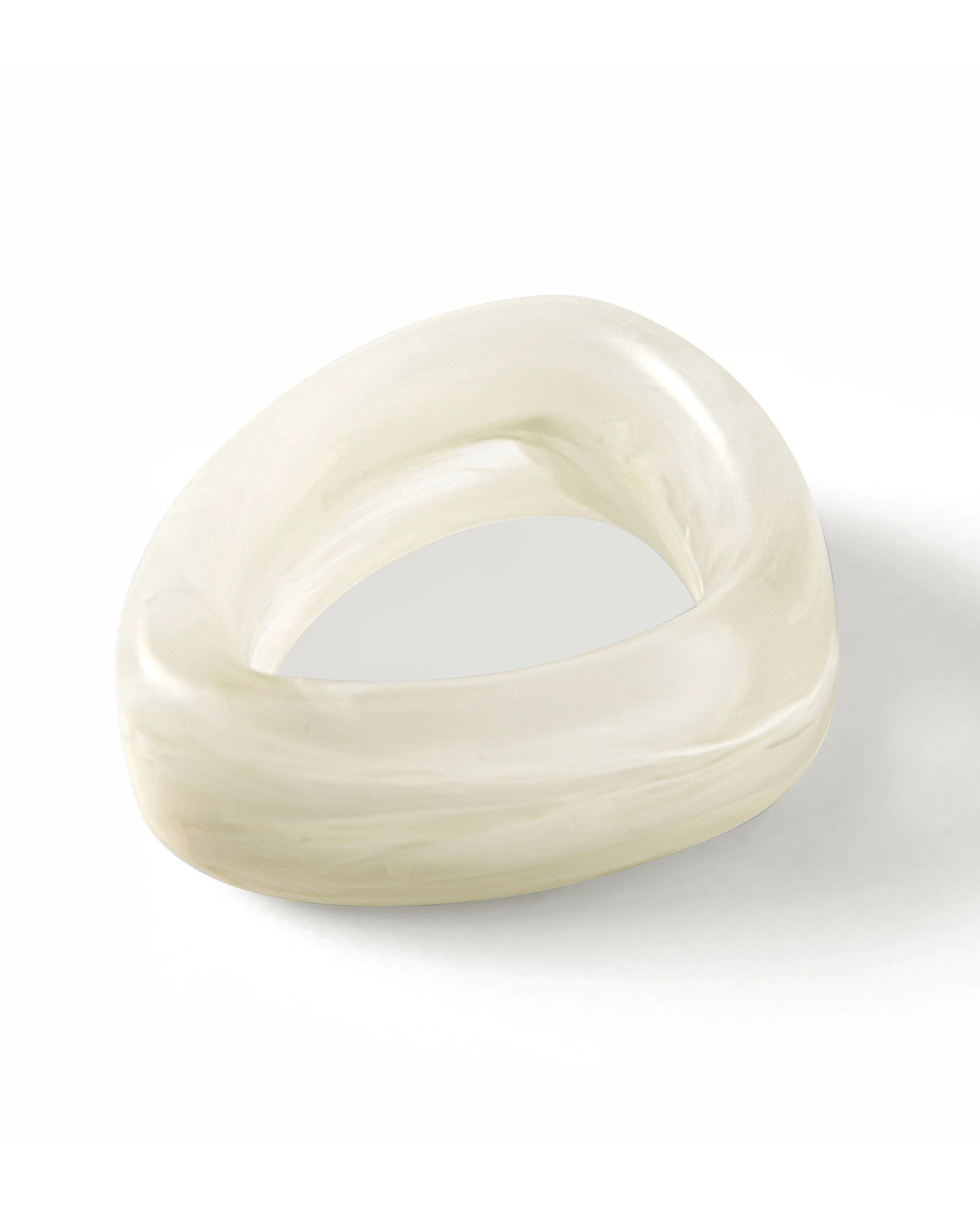 6 Cadence & Co. Chianti Resin Napkin Rings Set of 6 - Vanilla, 6 of 6