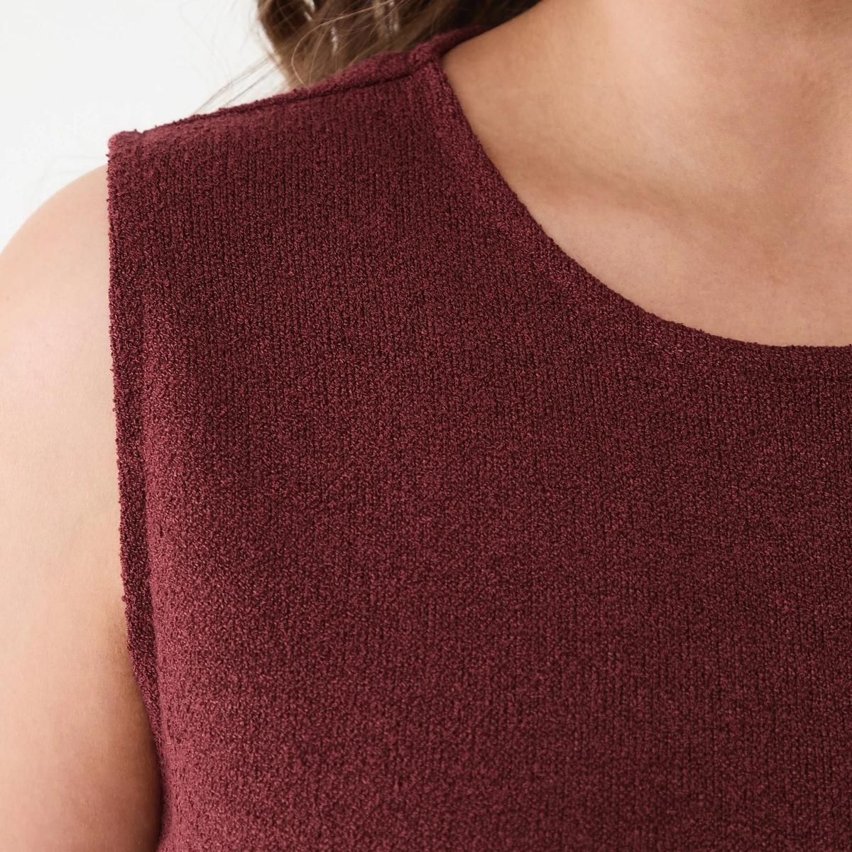 5 Sleeveless Textured Curved Hem Tank DARK HENNA, 5 of 5