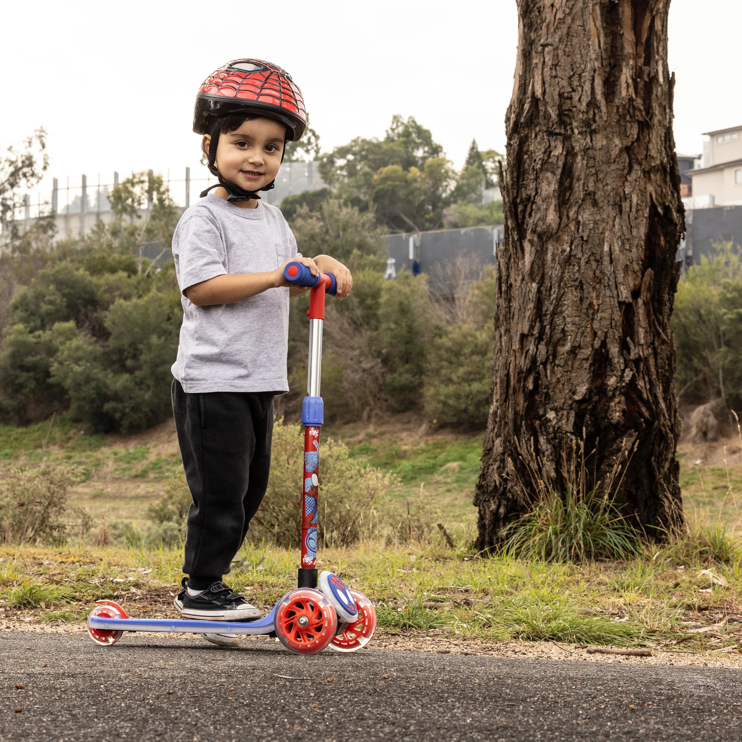 6 Spidey and His Amazing Friends Light & Sound Tri Scooter, 6 of 6